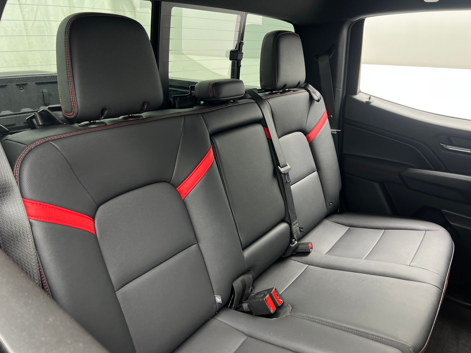 Thumbnail: 2025 Chevrolet Colorado - 6