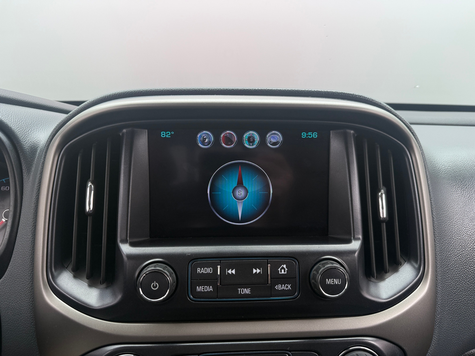 Thumbnail: 2016 Chevrolet Colorado - 4