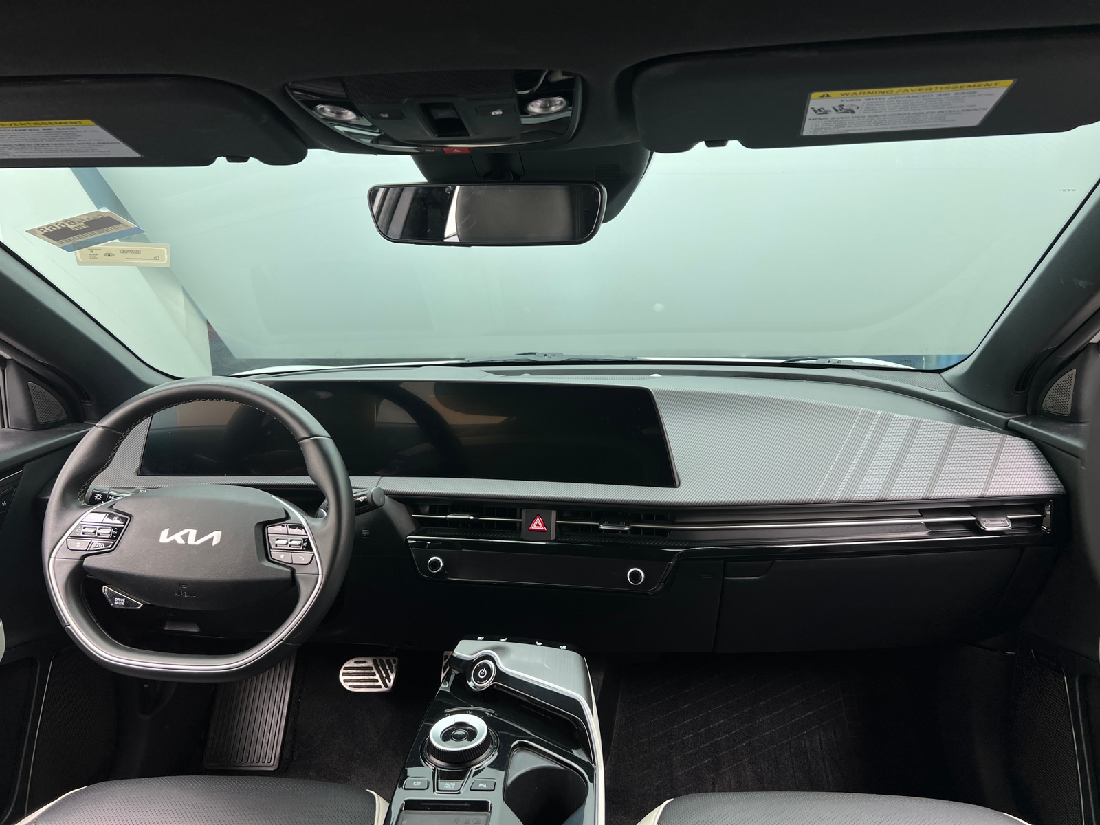 Thumbnail: 2023 Kia EV6 - 2