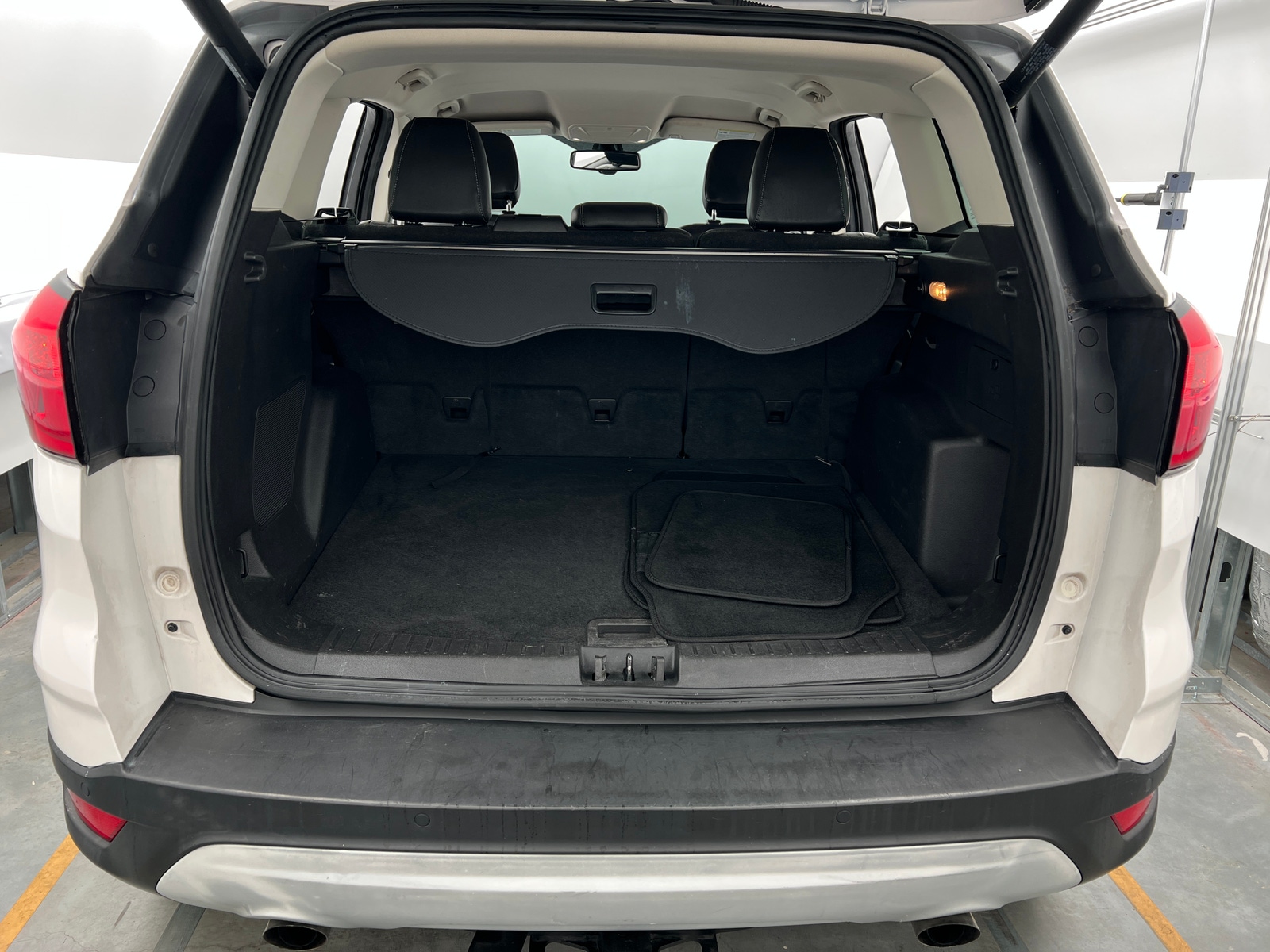 Thumbnail: 2019 Ford Escape - 6