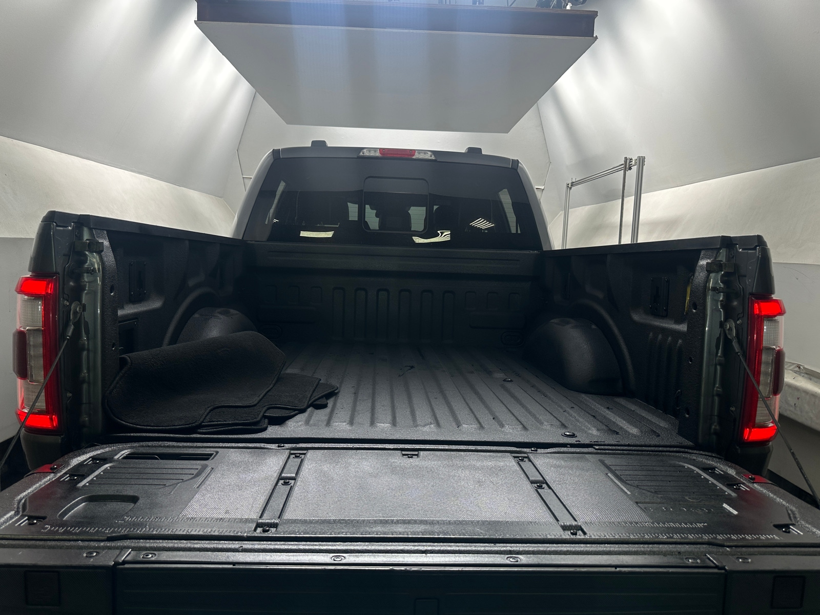 Thumbnail: 2022 Ford Econoline - 6