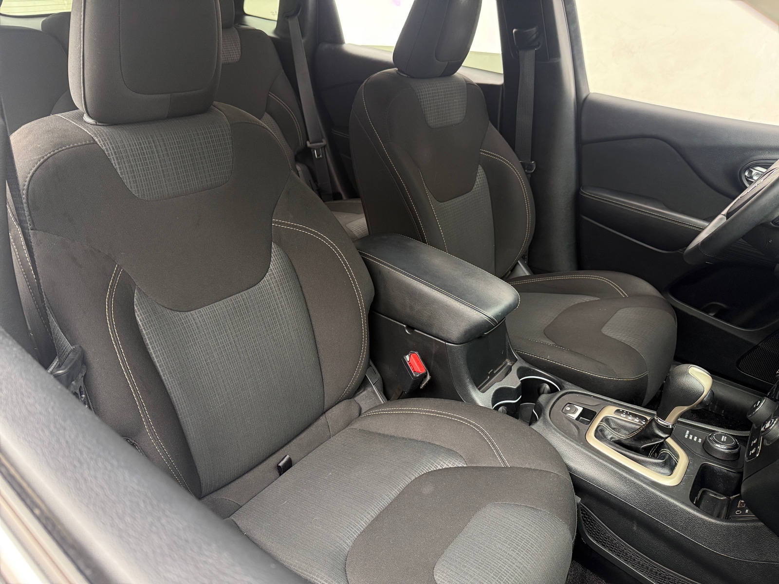 Thumbnail: 2016 Jeep Cherokee - 2
