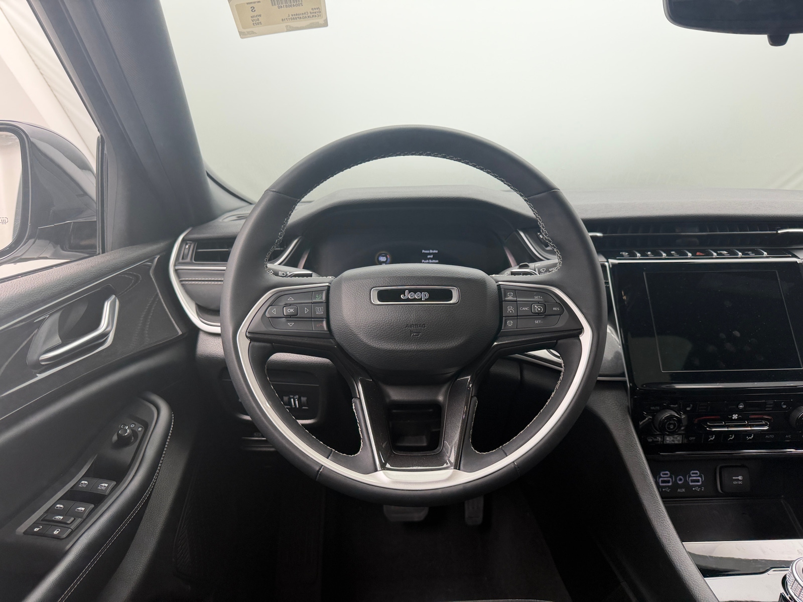 Thumbnail: 2023 Jeep Grand Cherokee L - 4