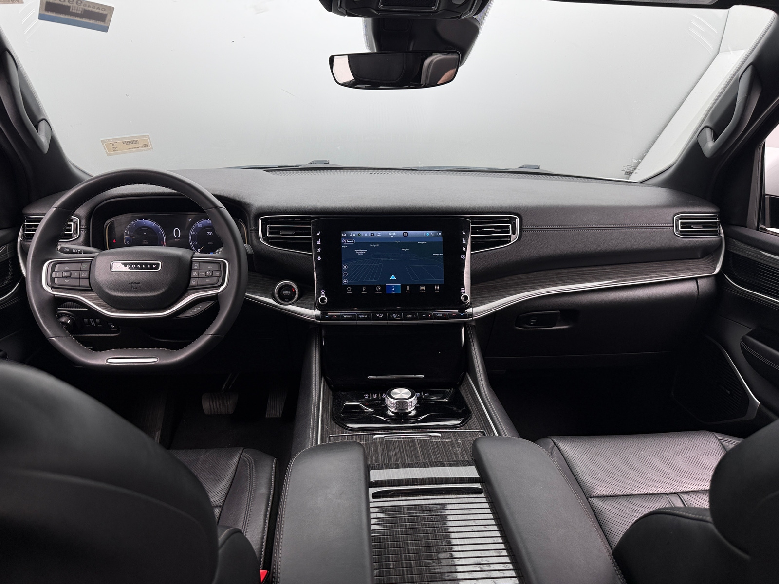 Thumbnail: 2022 Jeep Wagoneer - 2