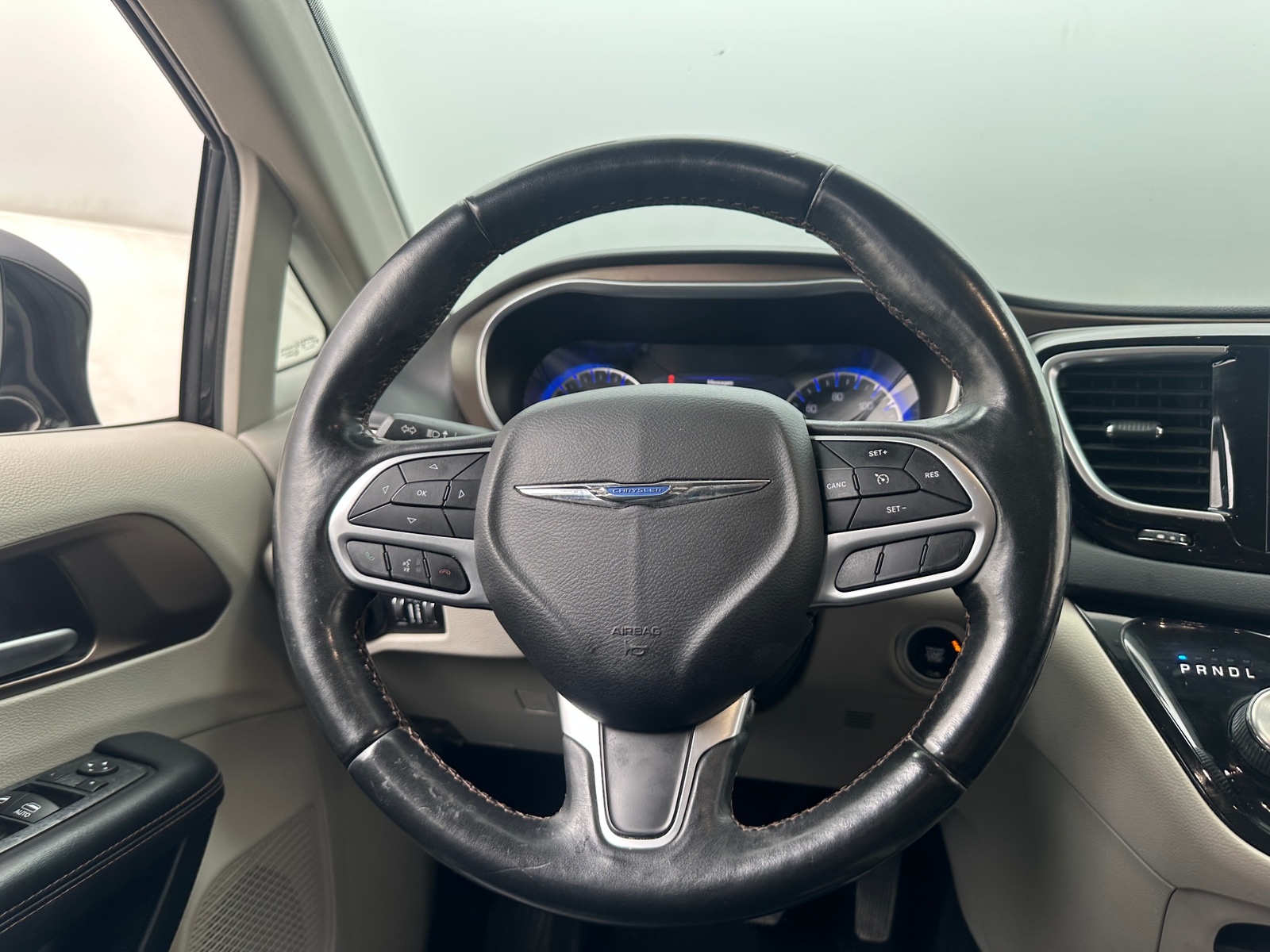 Thumbnail: 2018 Chrysler Pacifica - 4