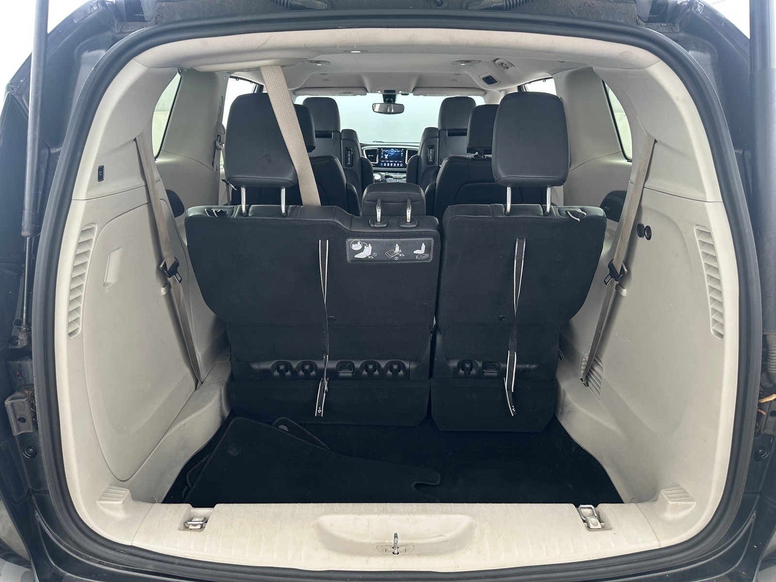 Thumbnail: 2018 Chrysler Pacifica - 6