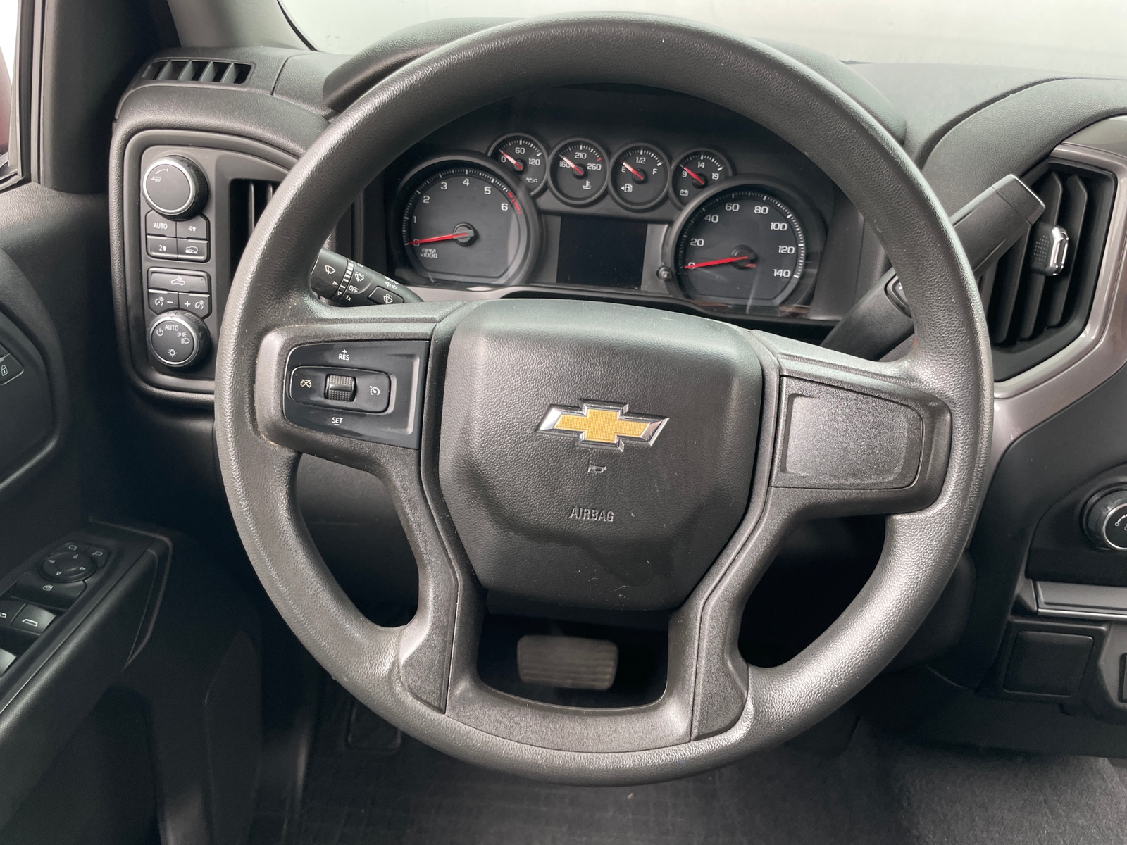Thumbnail: 2019 Chevrolet Silverado 1500 - 5