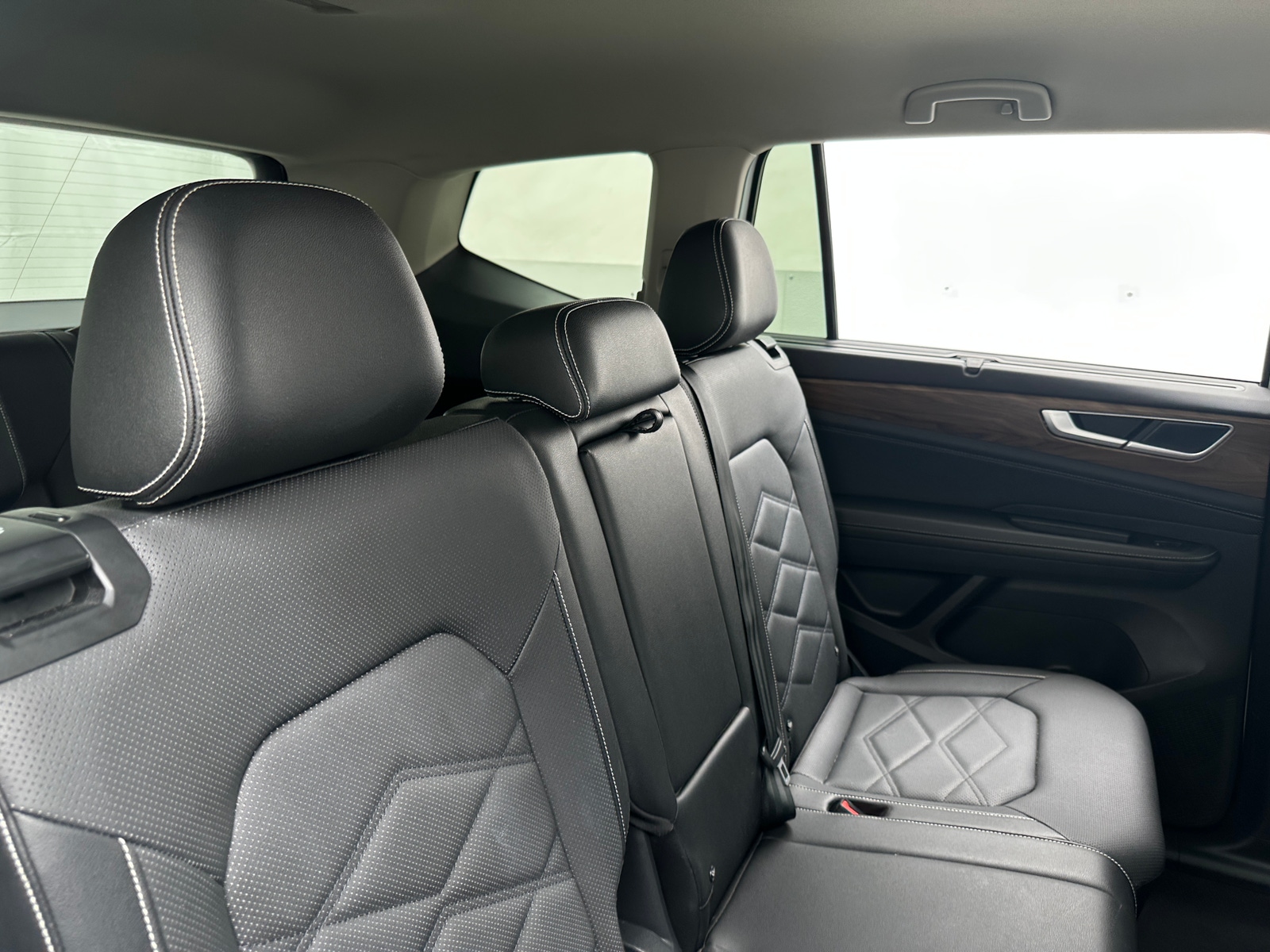 Thumbnail: 2025 Volkswagen Atlas - 5