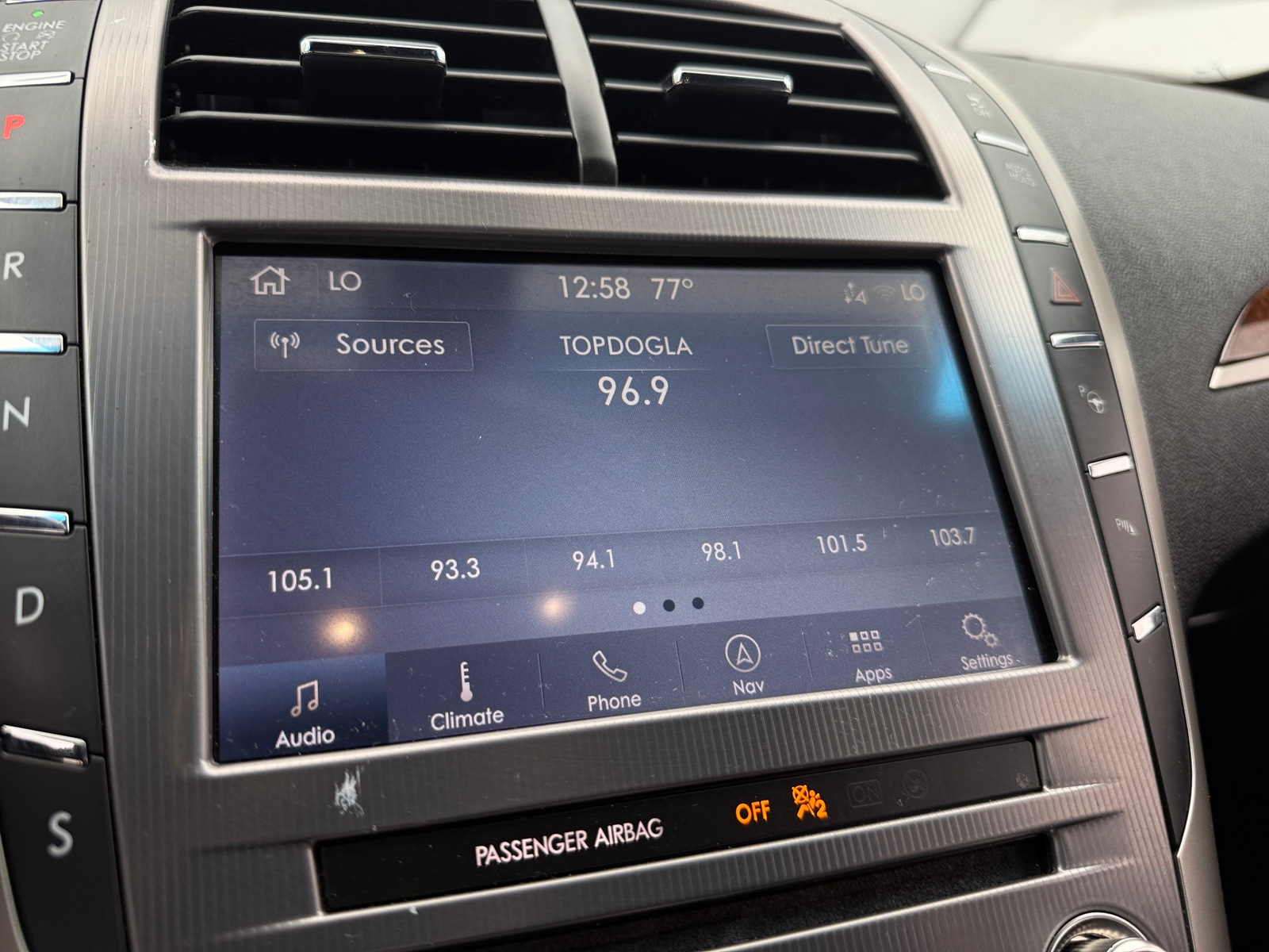 Thumbnail: 2020 Lincoln MKZ - 3
