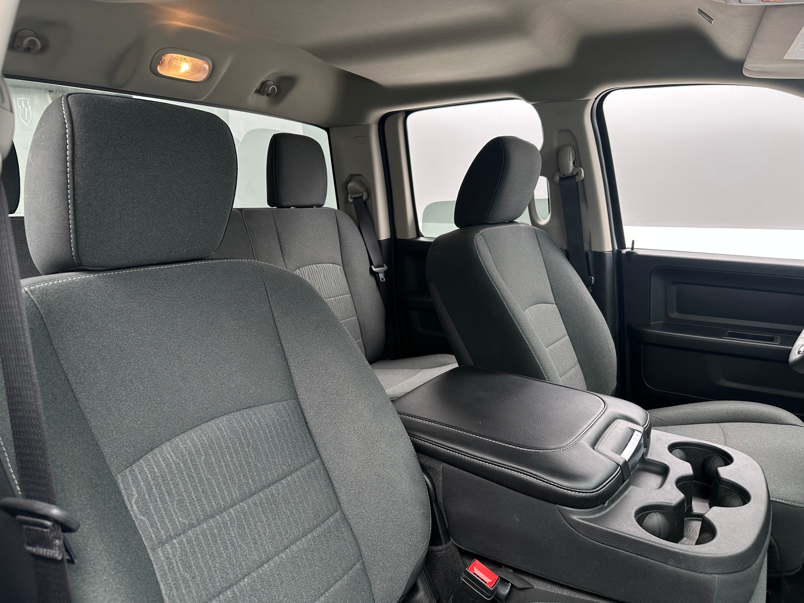 Thumbnail: 2022 RAM 1500 Classic - 2