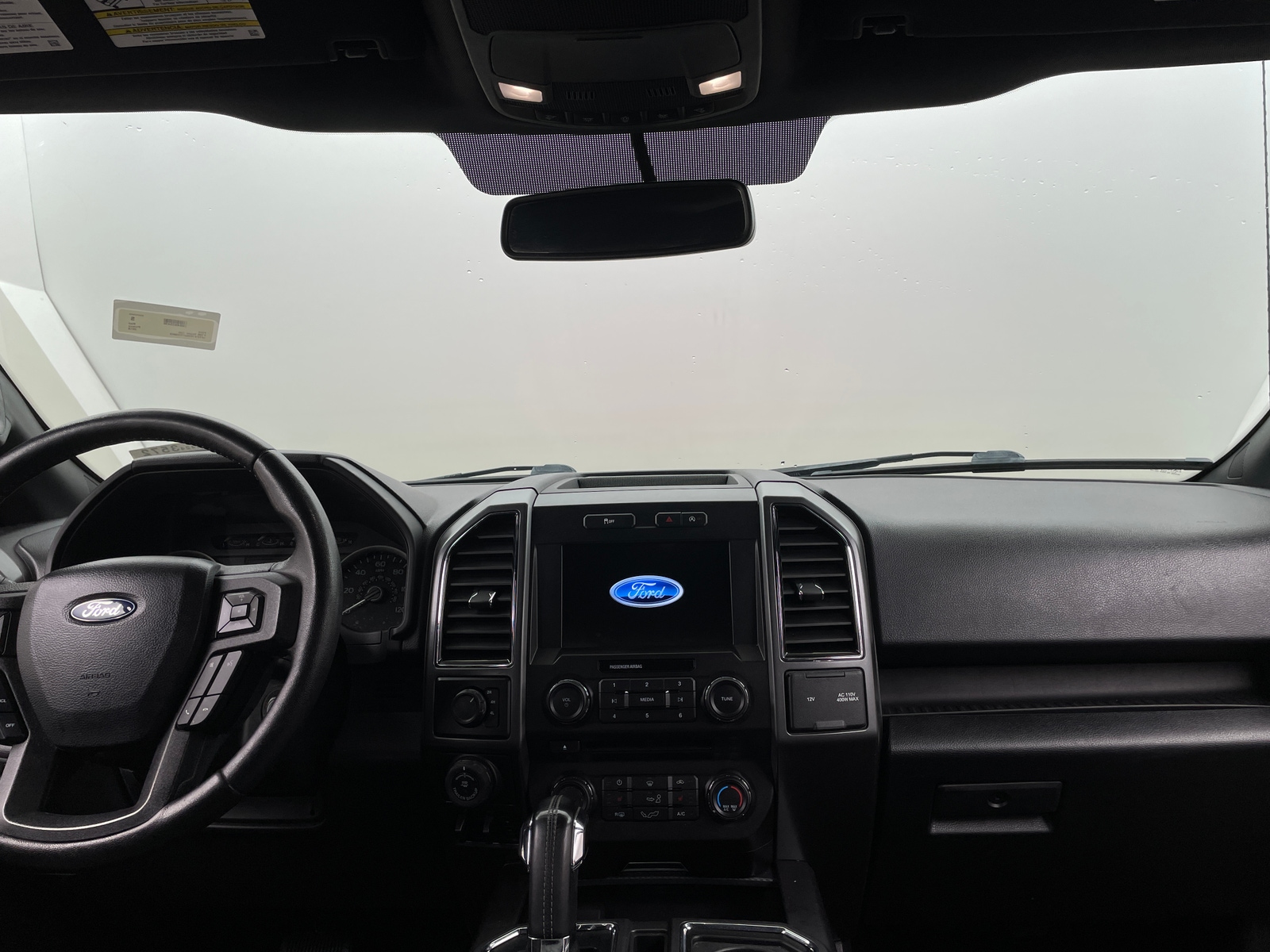 Thumbnail: 2018 Ford Econoline - 3