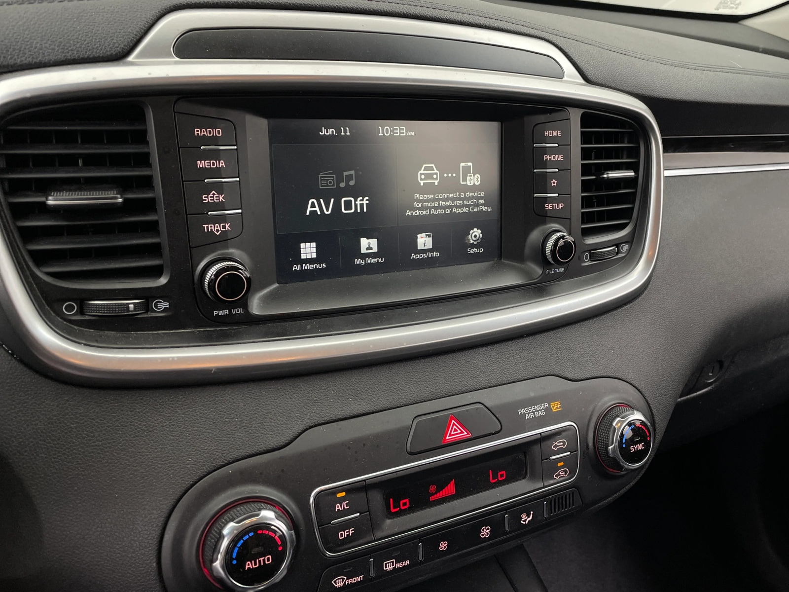 Thumbnail: 2019 Kia Sorento - 4