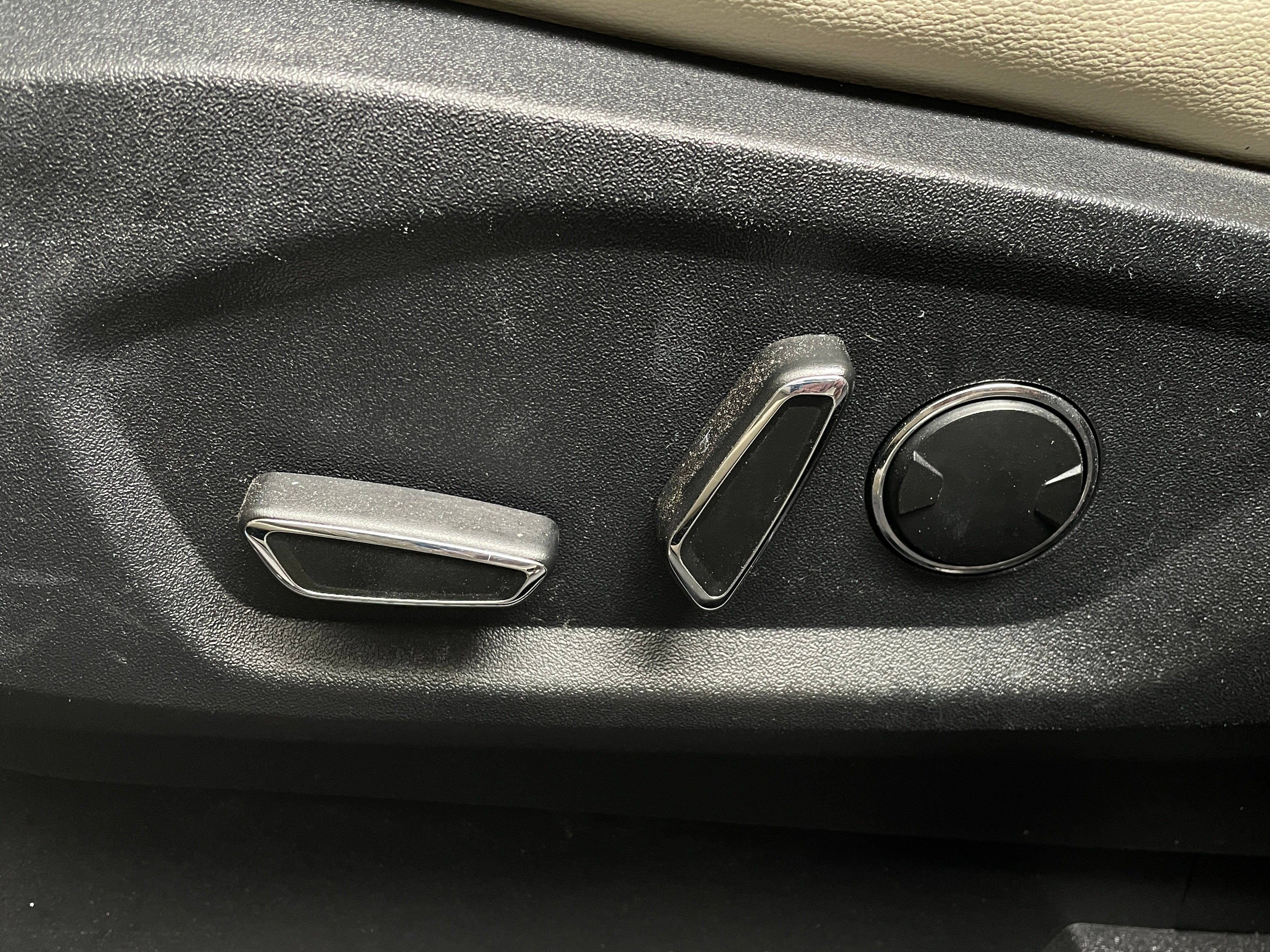 Used 2016 Ford Edge Titanium with VIN 2FMPK3K91GBB06449 for sale in Pewaukee, WI