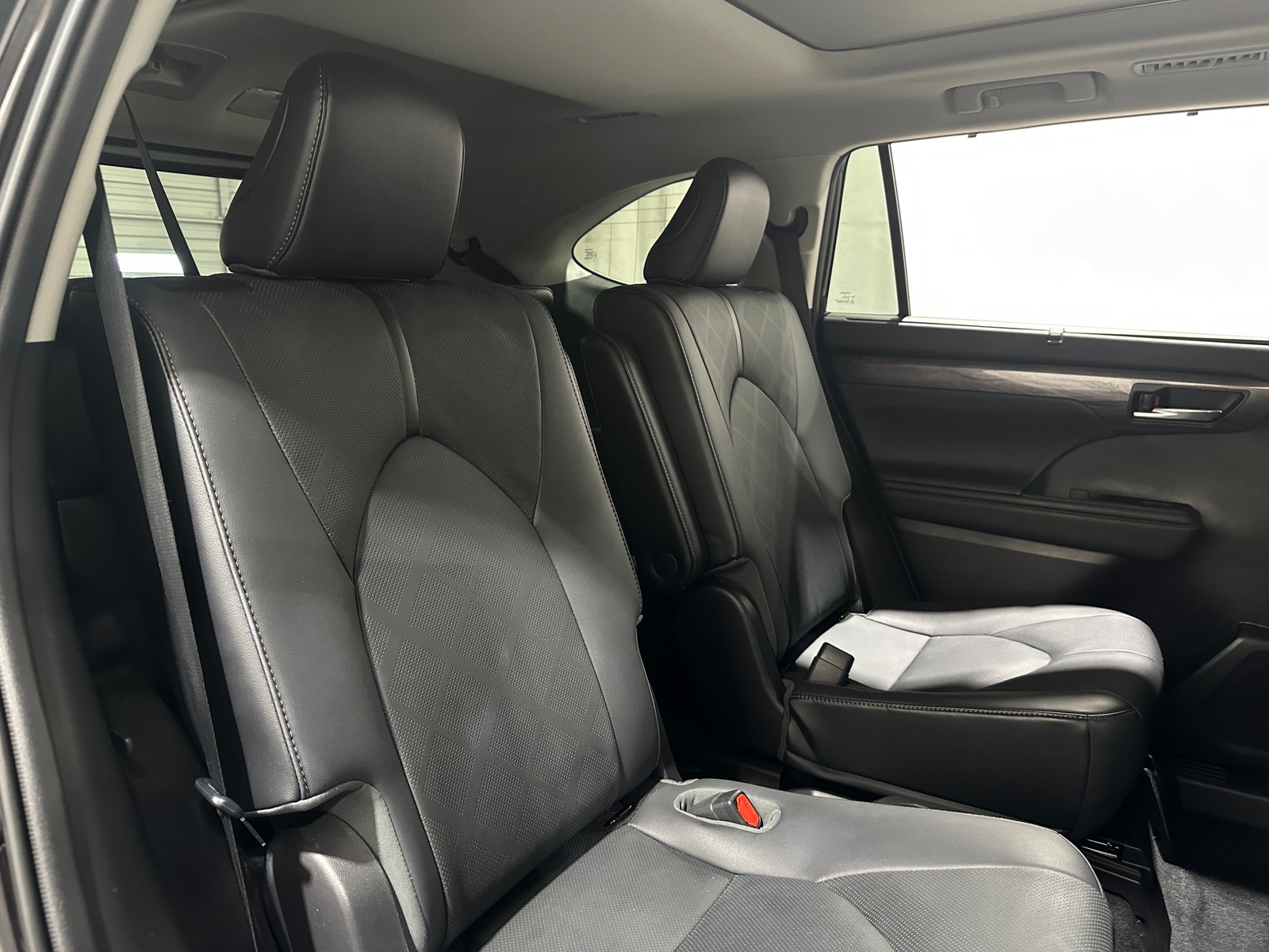 Thumbnail: 2021 Toyota Highlander - 5