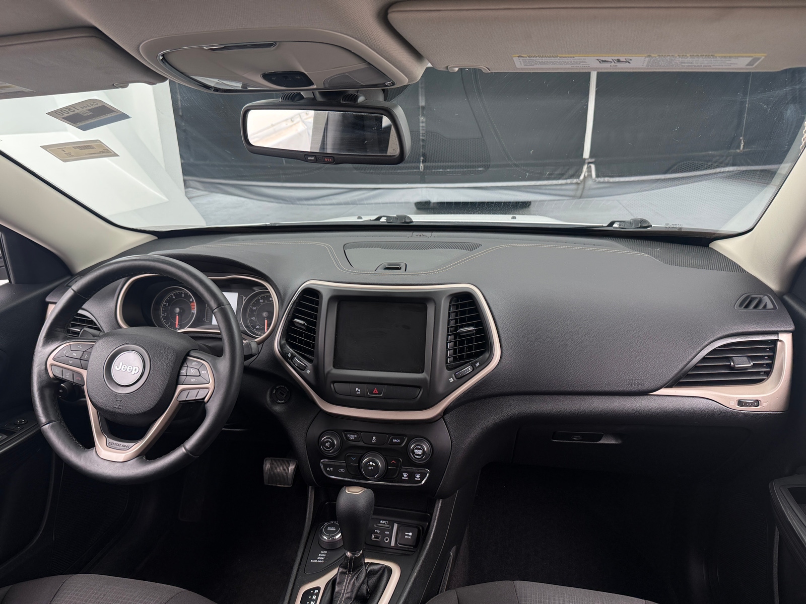Thumbnail: 2017 Jeep Cherokee - 3