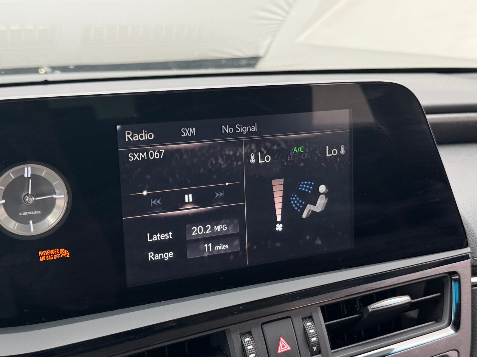 Thumbnail: 2022 Lexus ES - 3