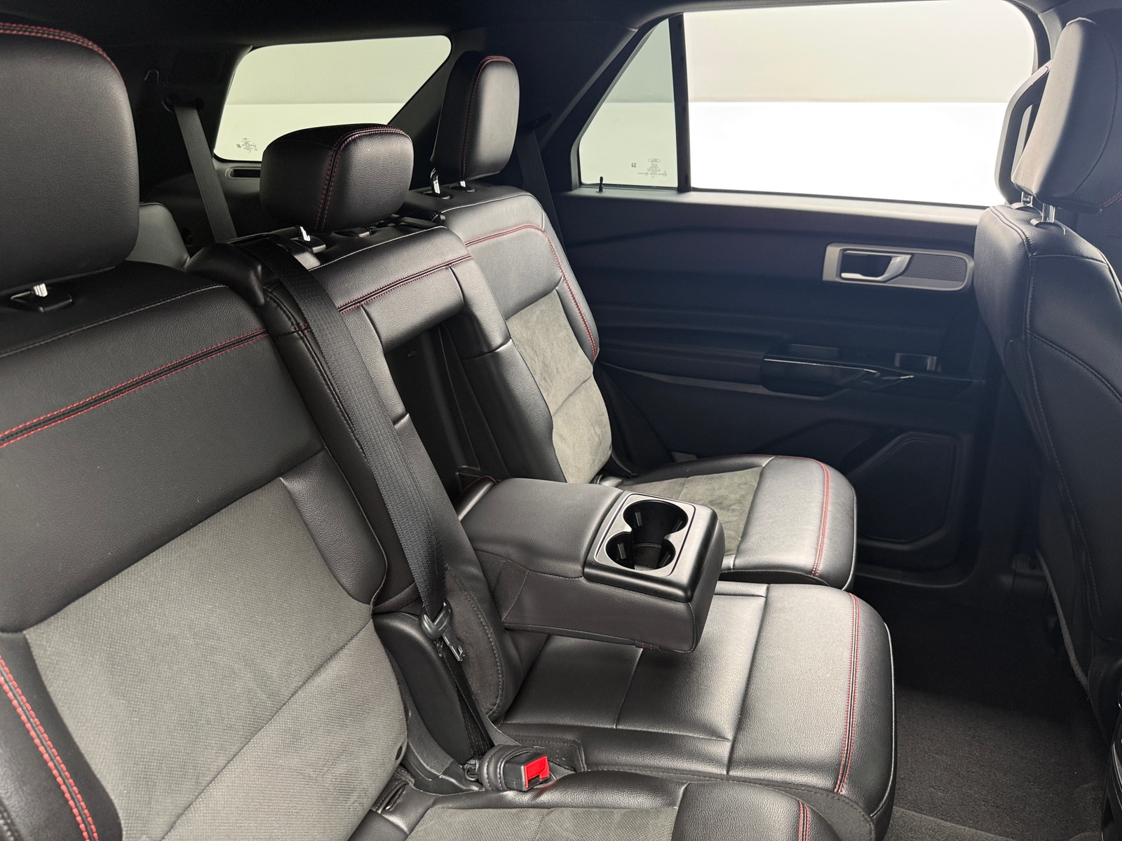 Thumbnail: 2022 Ford Explorer - 5