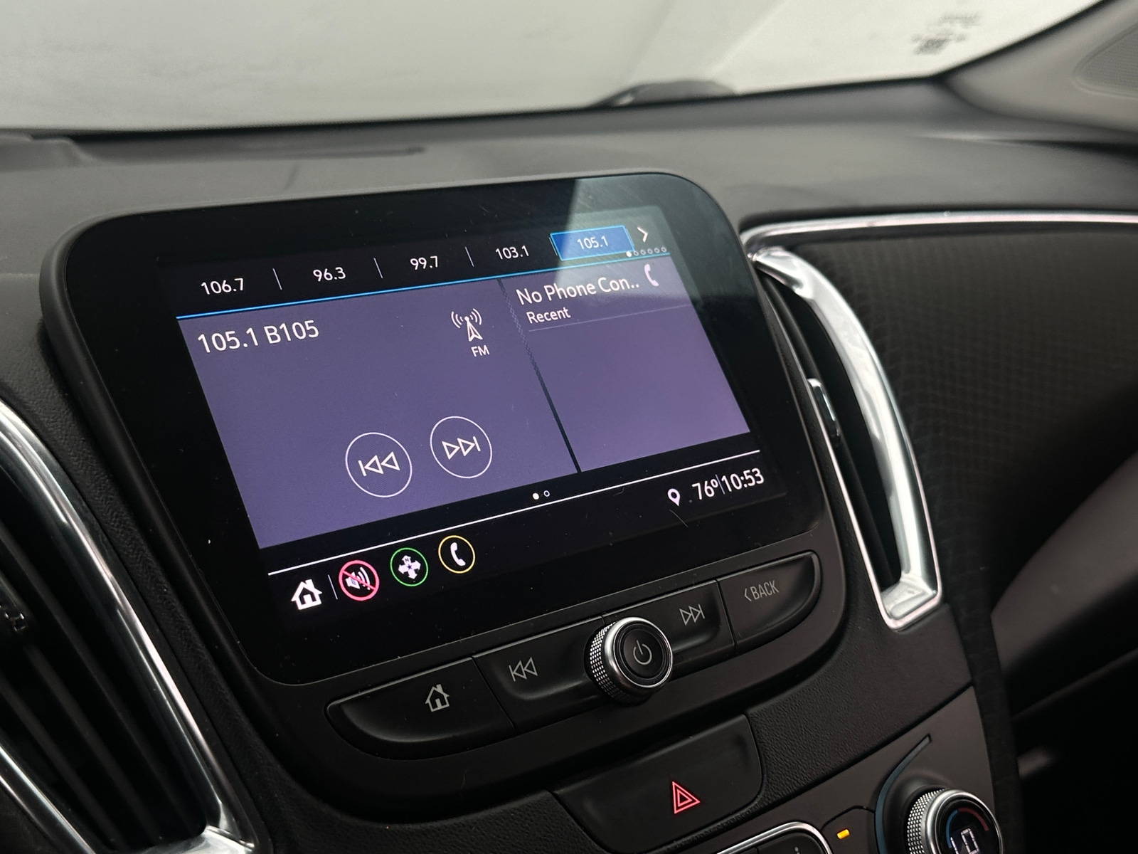 Thumbnail: 2019 Chevrolet Malibu - 4