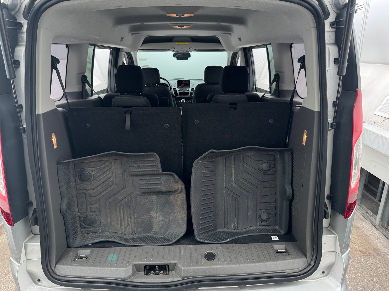 Thumbnail: 2019 Ford Transit Series - 7