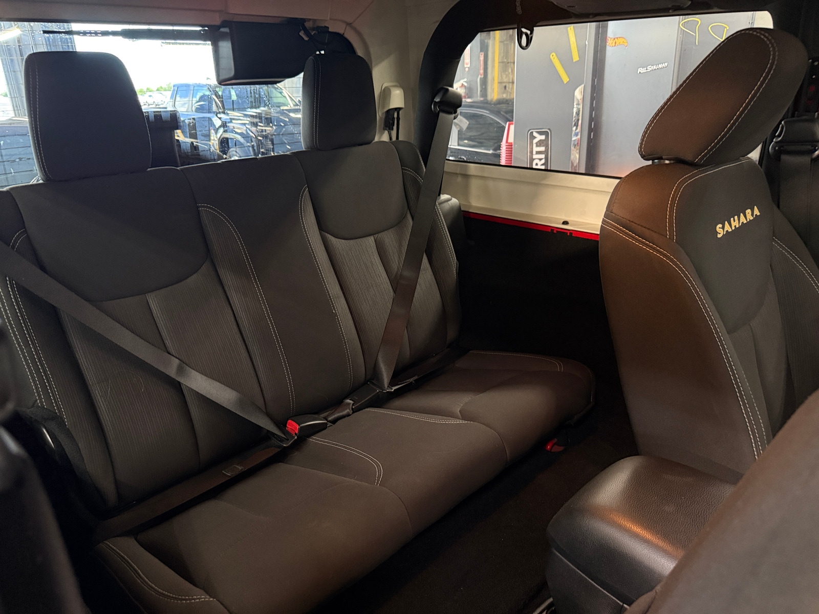 Thumbnail: 2015 Jeep Wrangler - 6