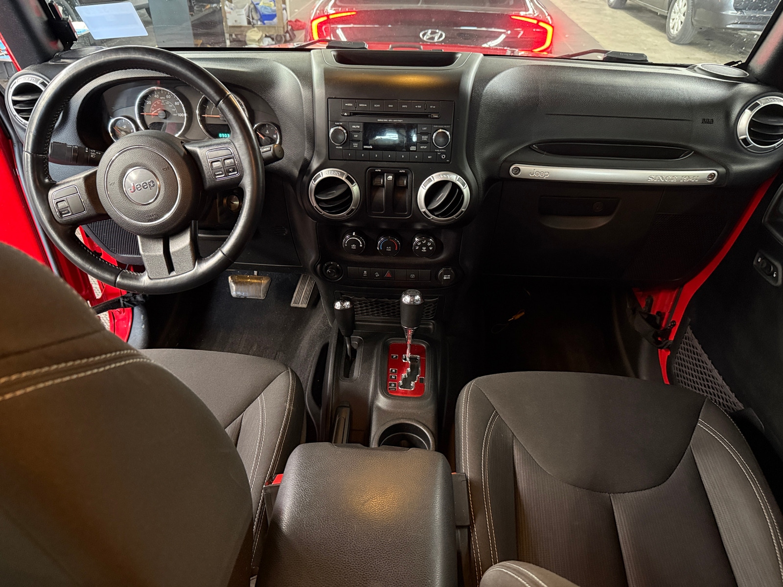 Thumbnail: 2015 Jeep Wrangler - 3