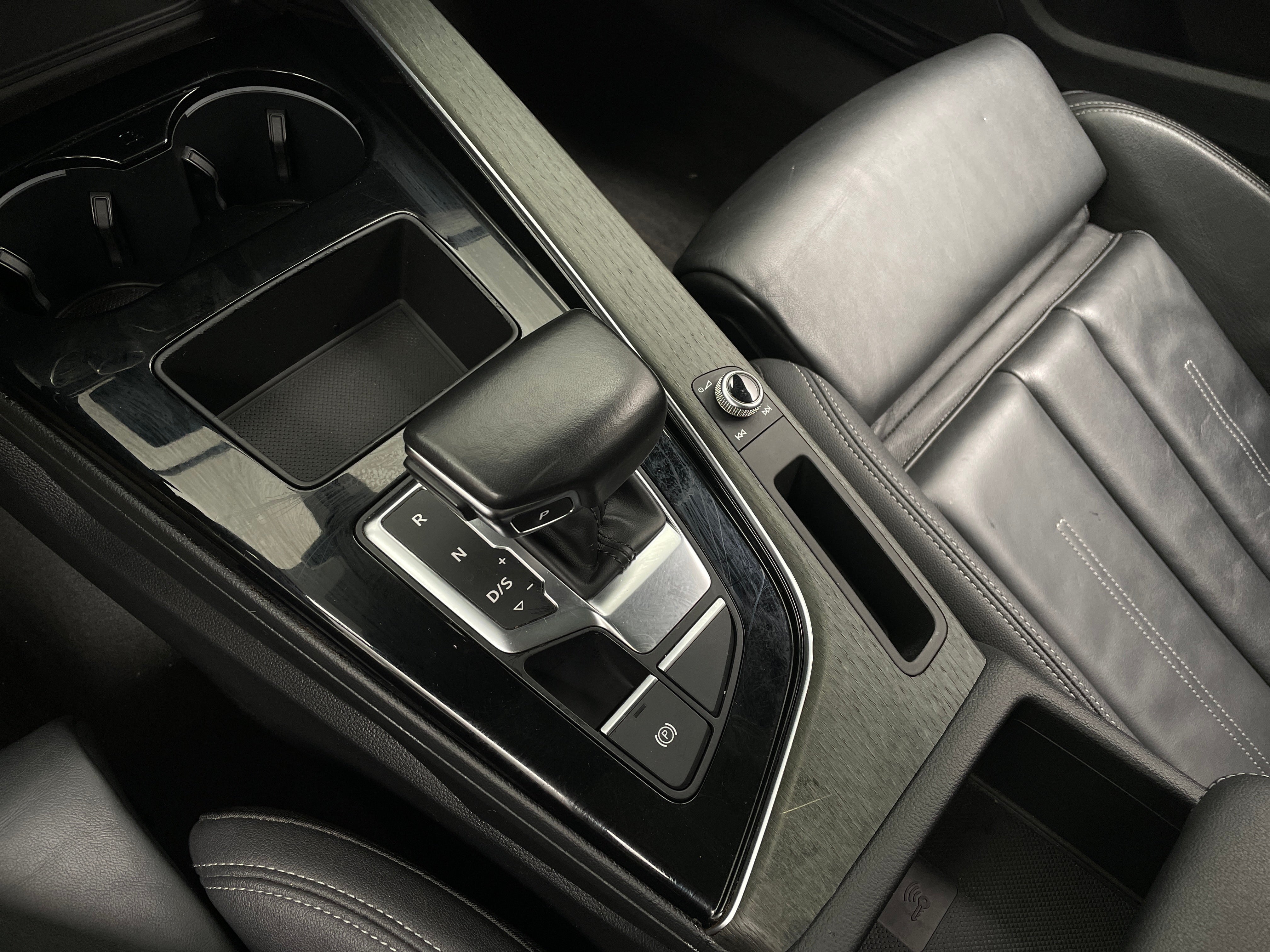 2022 Audi A4 Premium - Photo 6