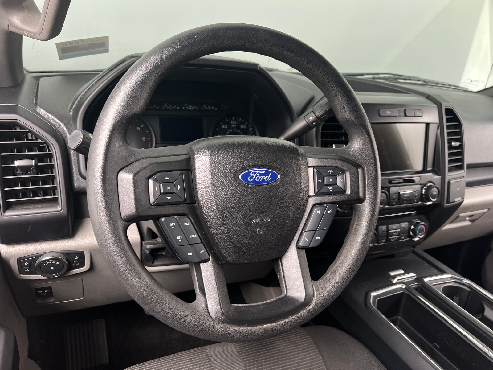 Thumbnail: 2017 Ford Econoline - 5