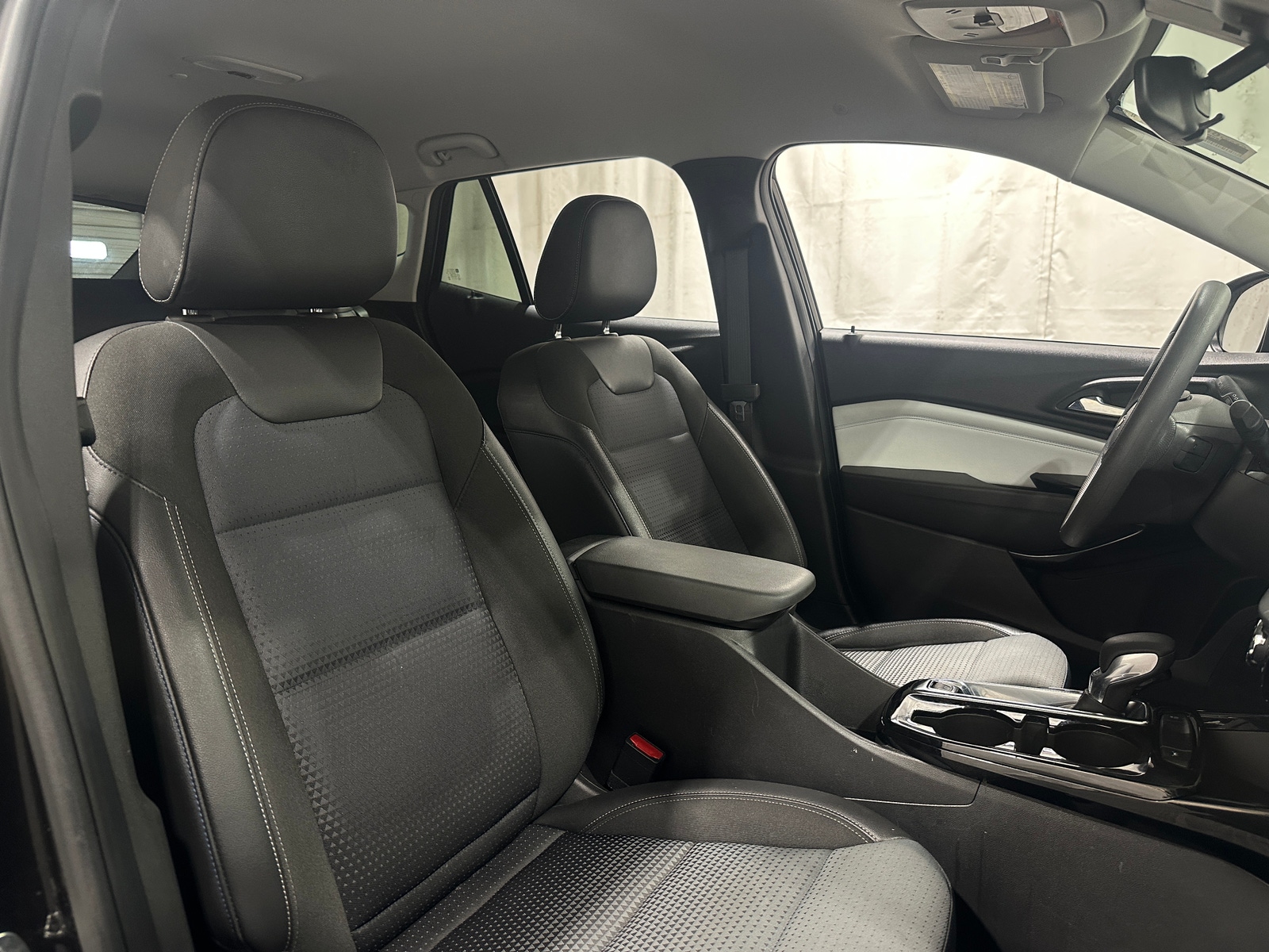 Thumbnail: 2025 Chevrolet Trax - 2