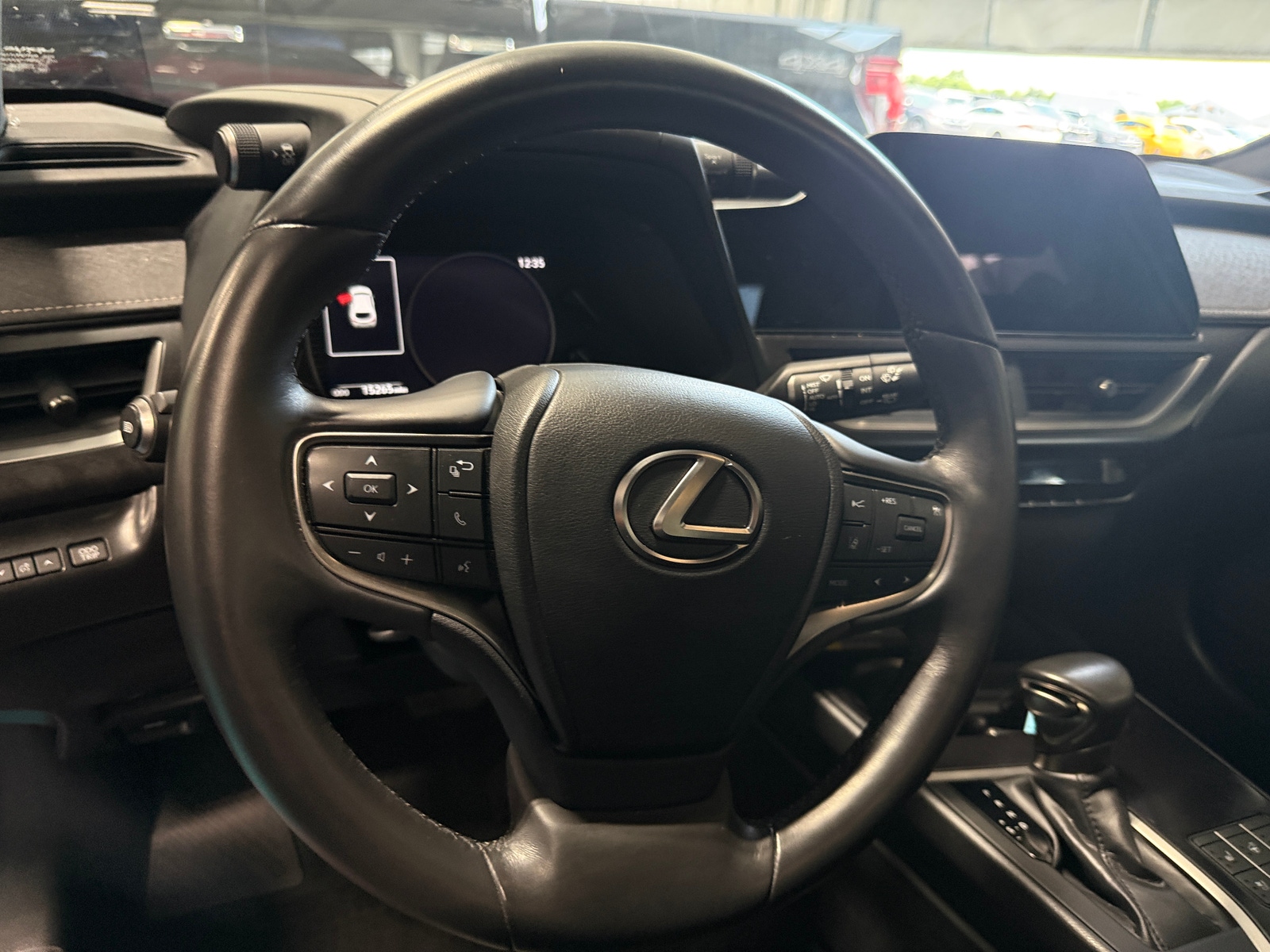 Thumbnail: 2024 Lexus UX - 4