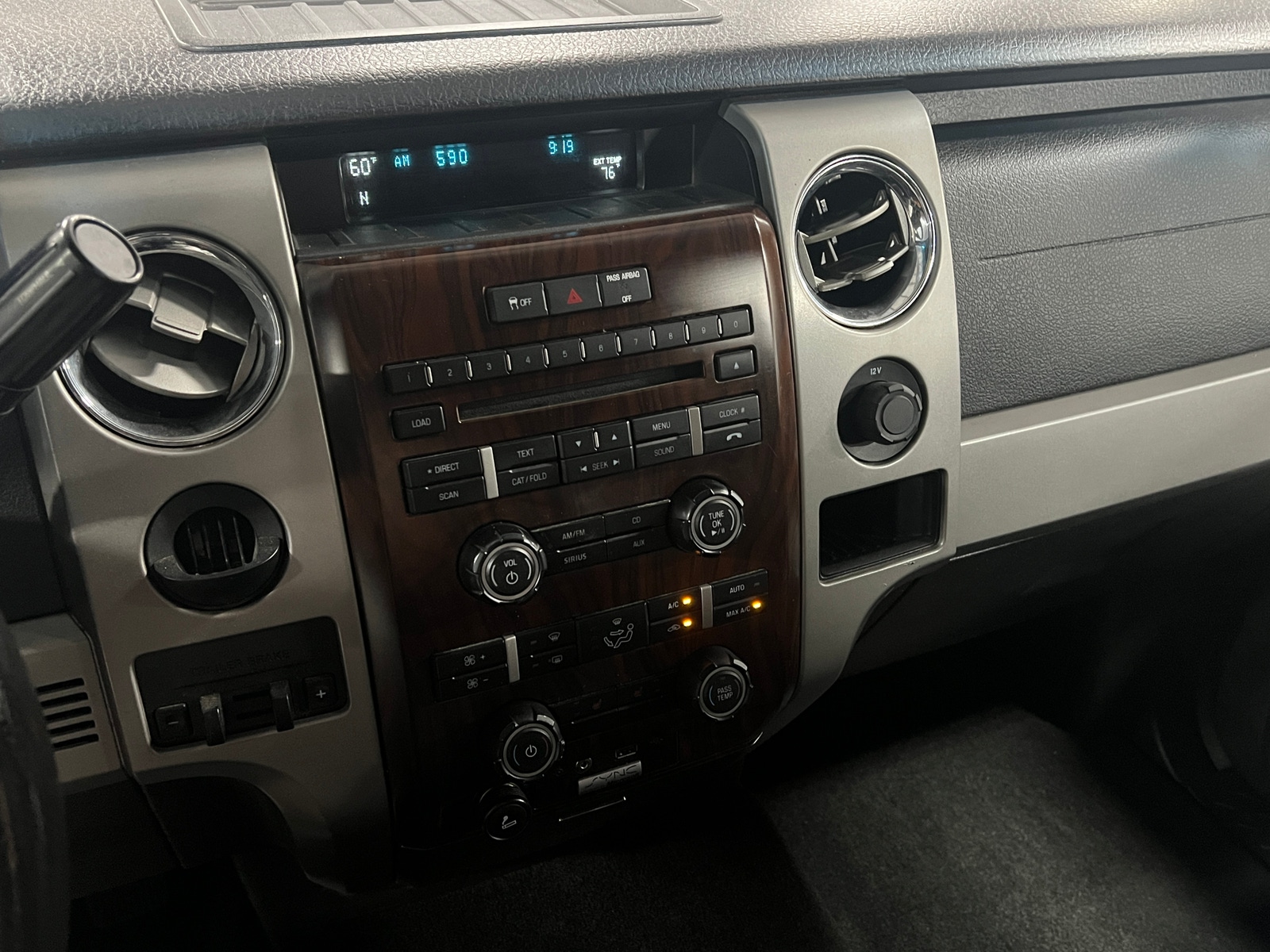 Thumbnail: 2012 Ford Econoline - 3