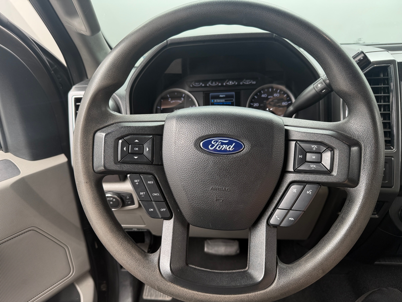 Thumbnail: 2019 Ford Econoline - 5
