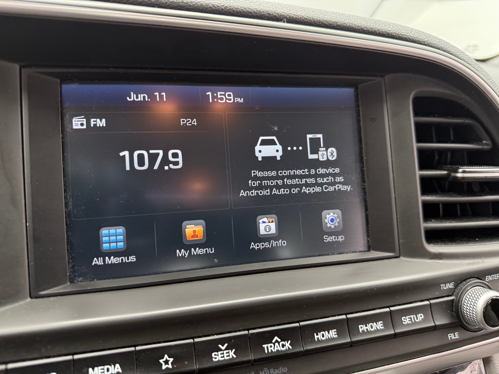 Thumbnail: 2019 Hyundai Elantra - 4