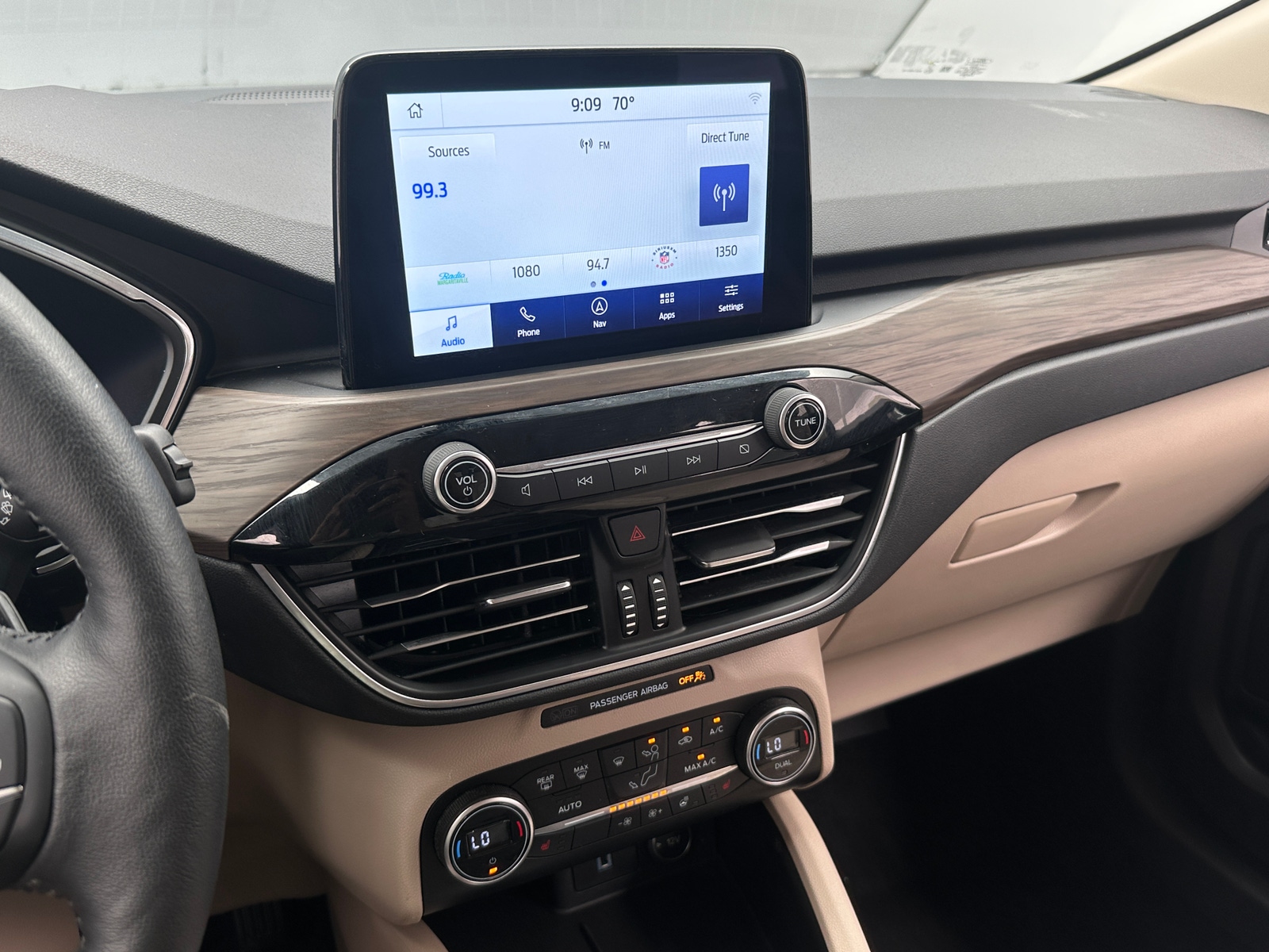 Thumbnail: 2020 Ford Escape - 3