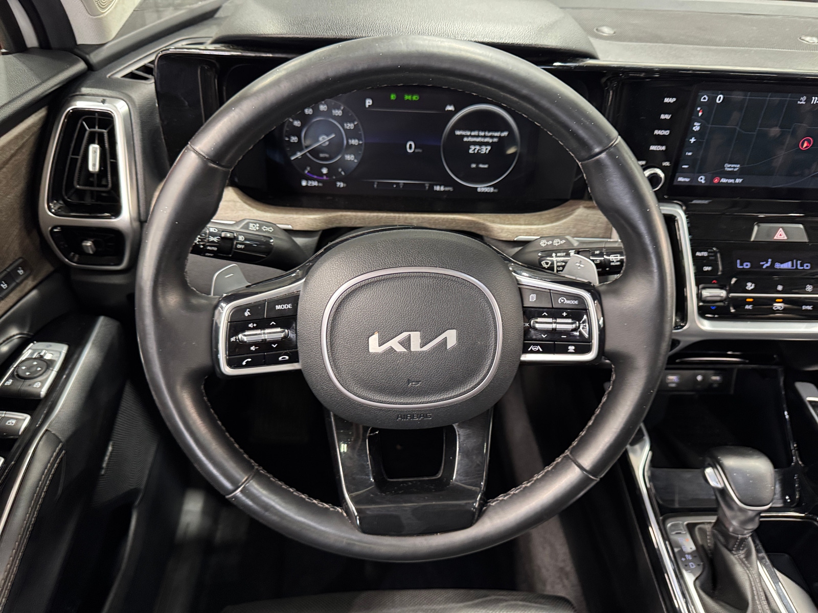Thumbnail: 2022 Kia Sorento - 4