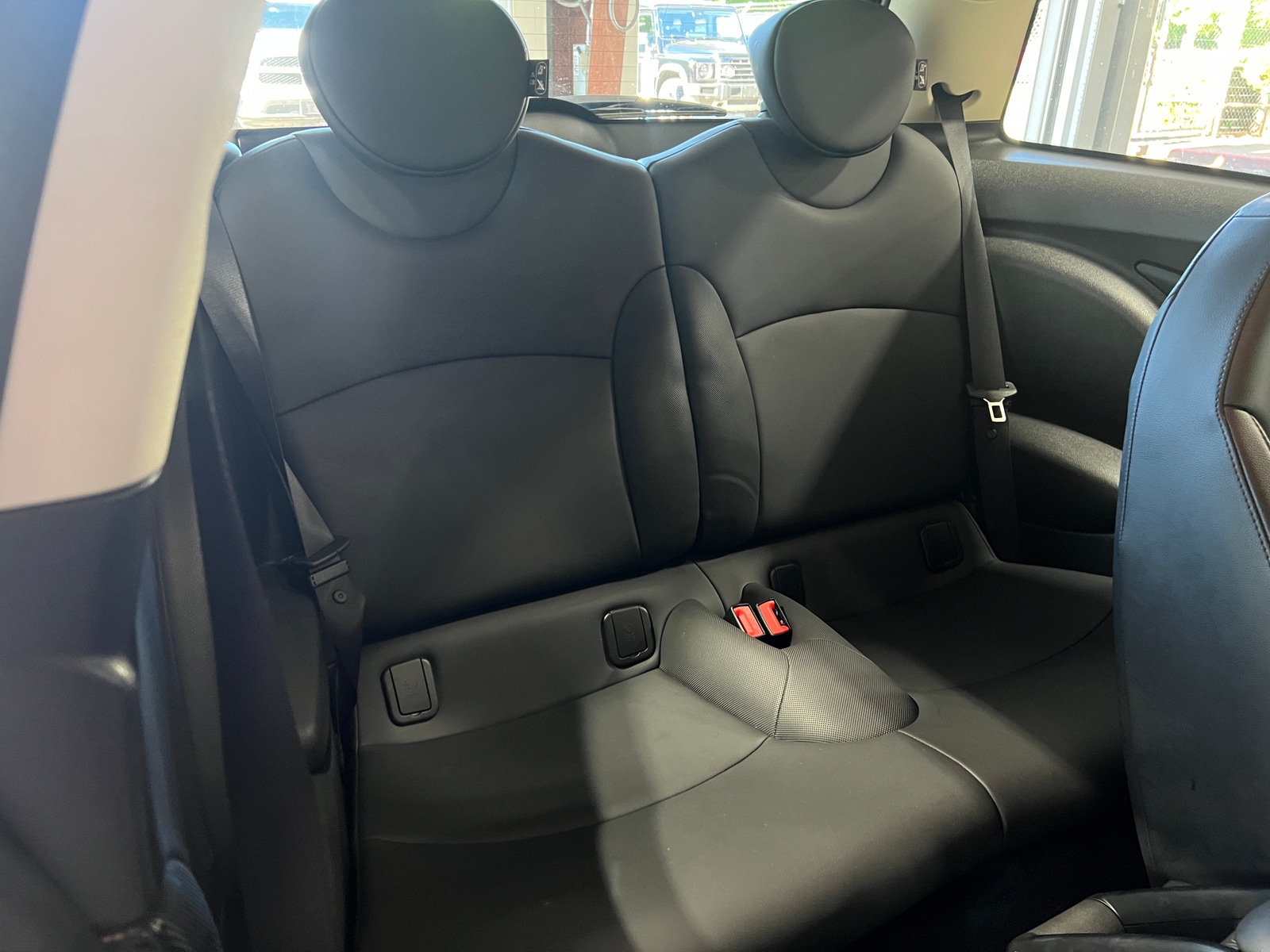 Thumbnail: 2012 MINI Cooper Hardtop - 6