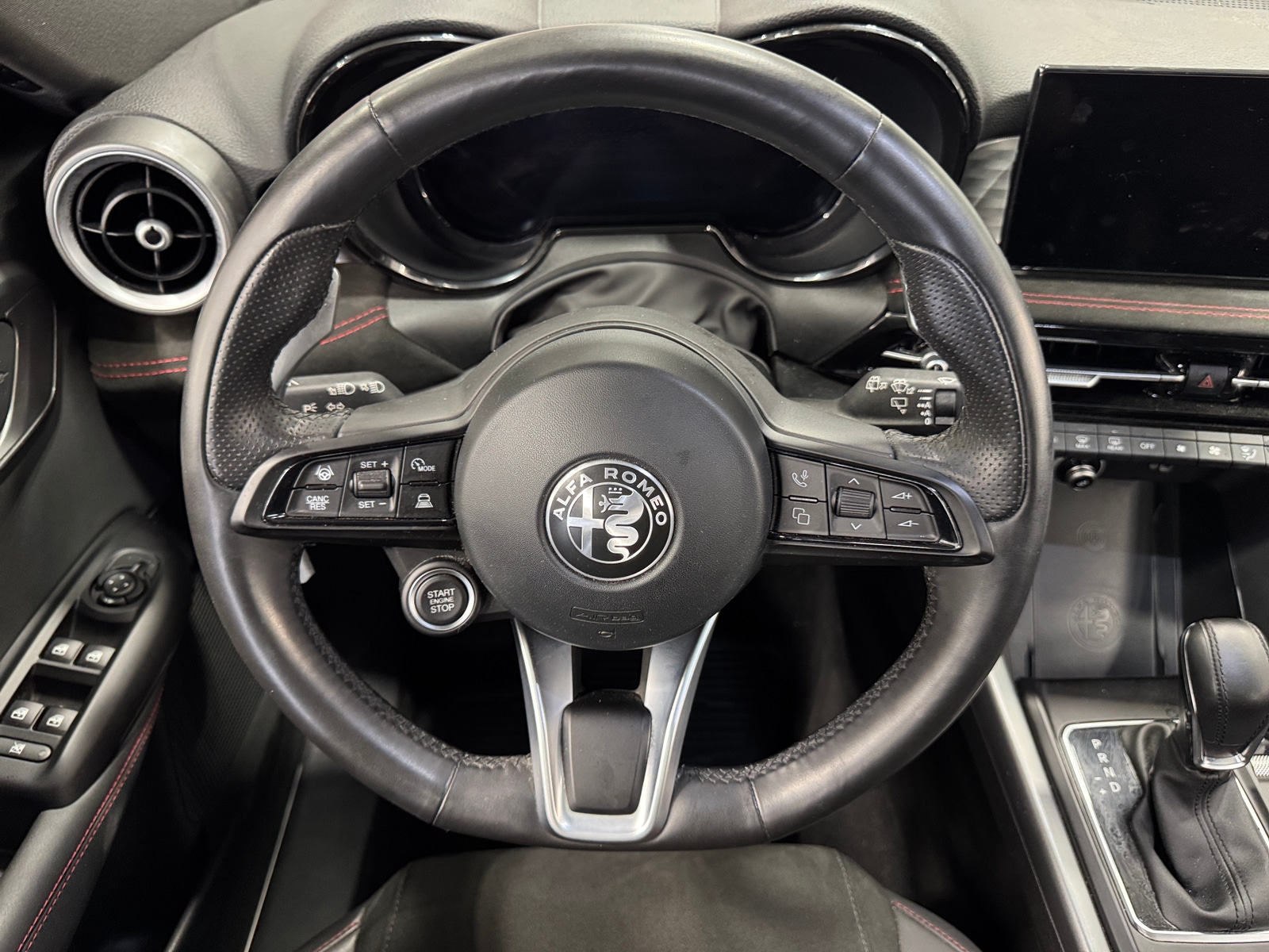 Thumbnail: 2024 Alfa Romeo Tonale - 5