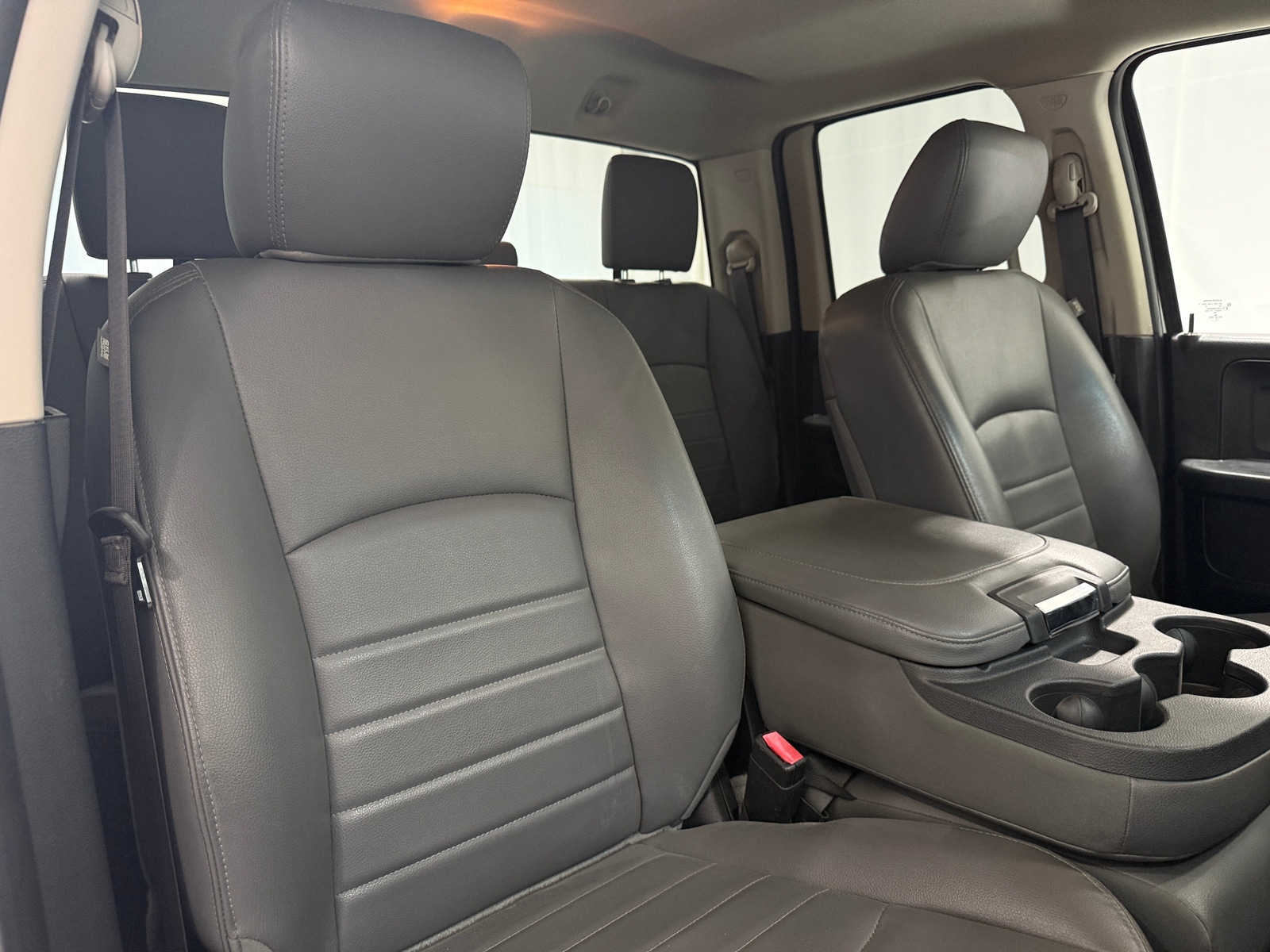 Thumbnail: 2019 RAM 1500 Classic - 2