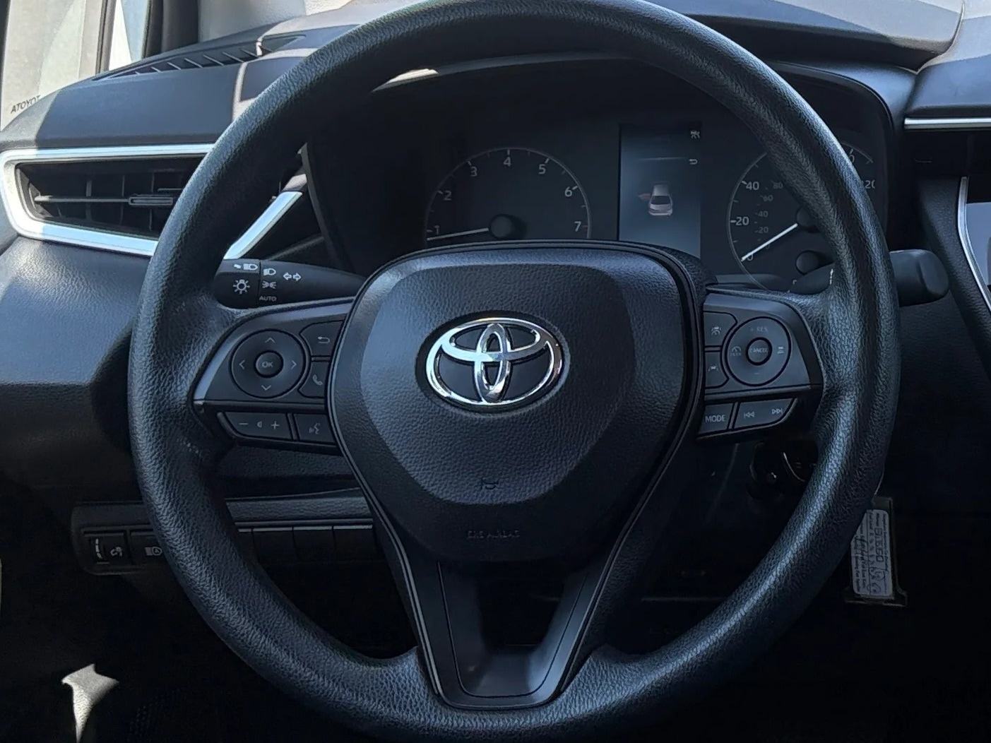 Thumbnail: 2025 Toyota Corolla - 4