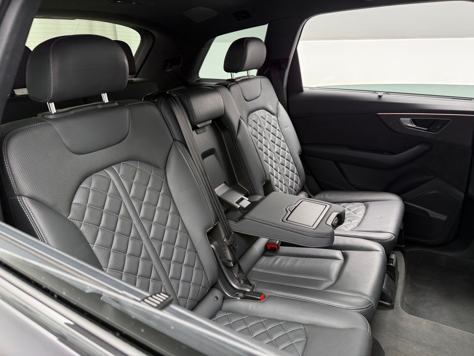 Thumbnail: 2020 Audi SQ7 - 5