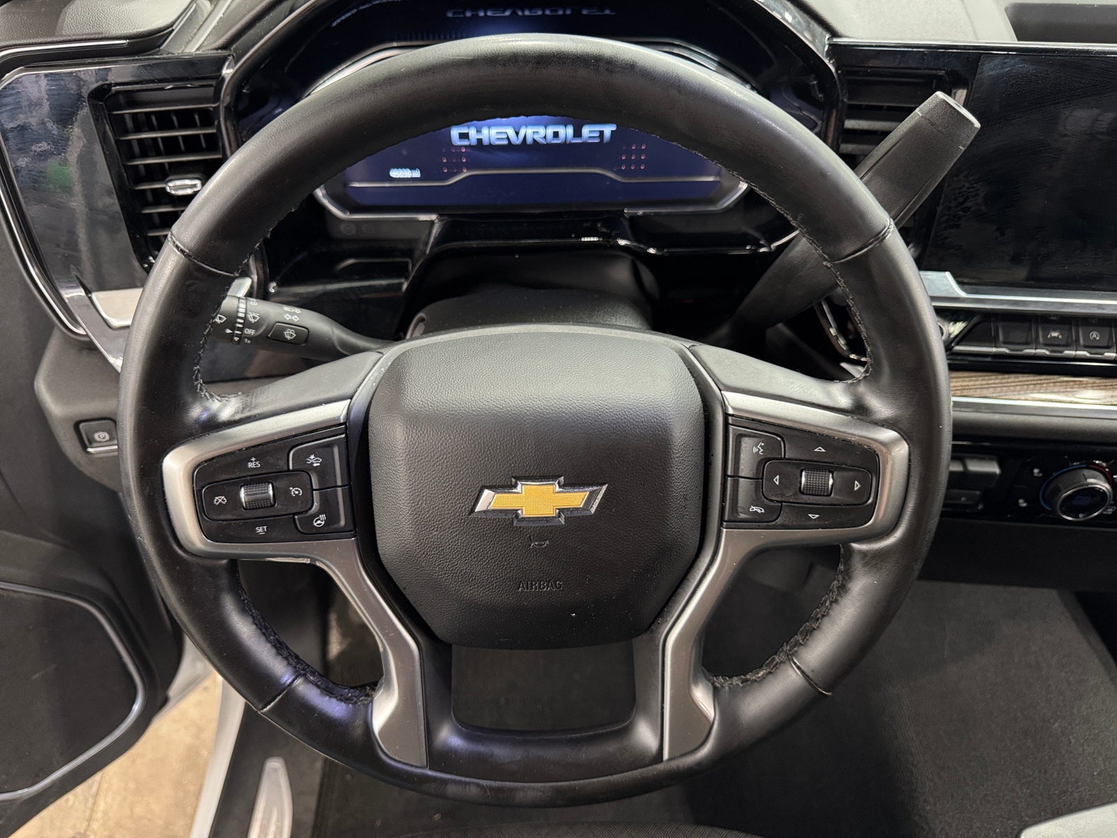 Thumbnail: 2025 Chevrolet Silverado 1500 - 5