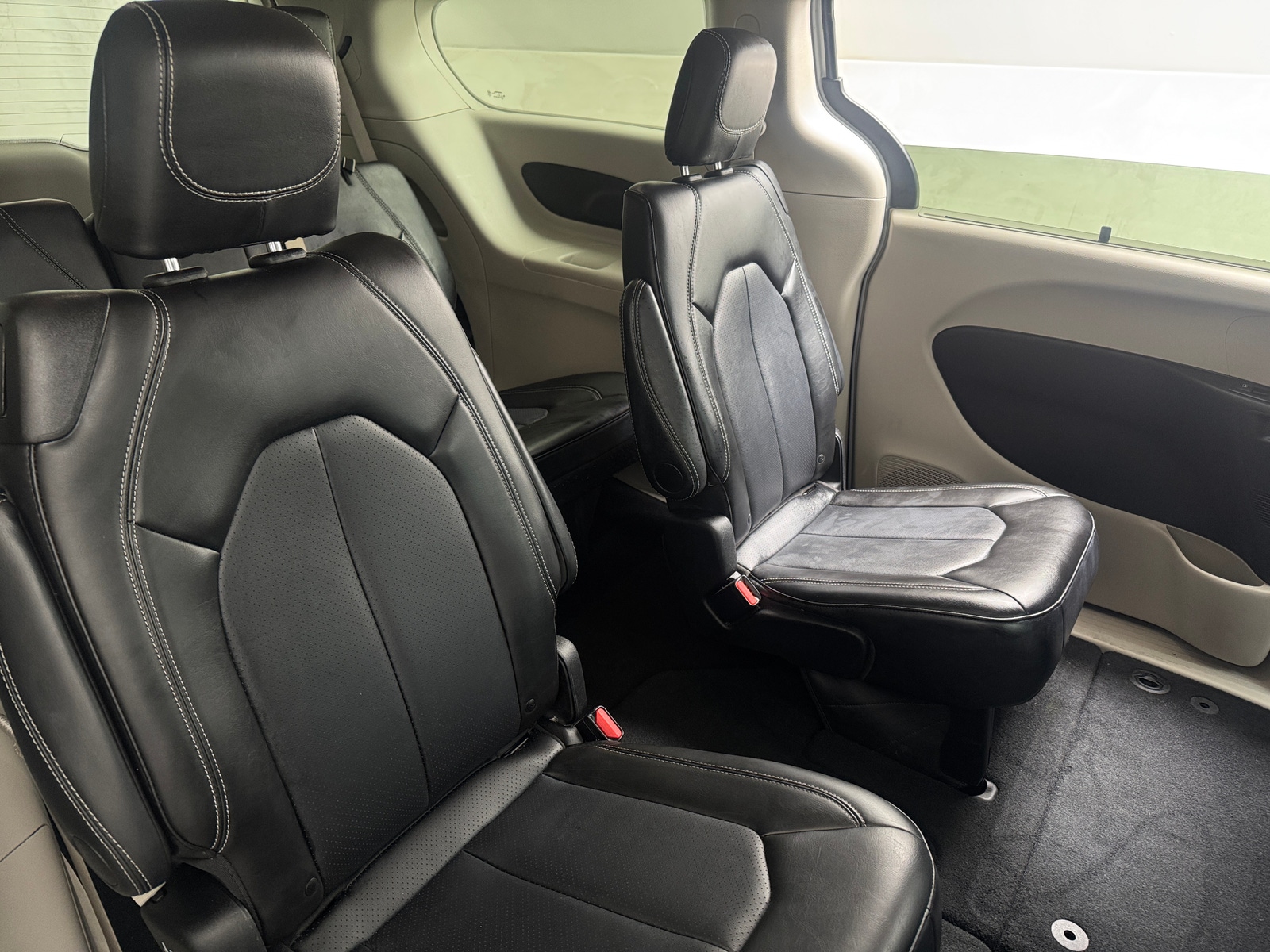 Thumbnail: 2024 Chrysler Pacifica - 5