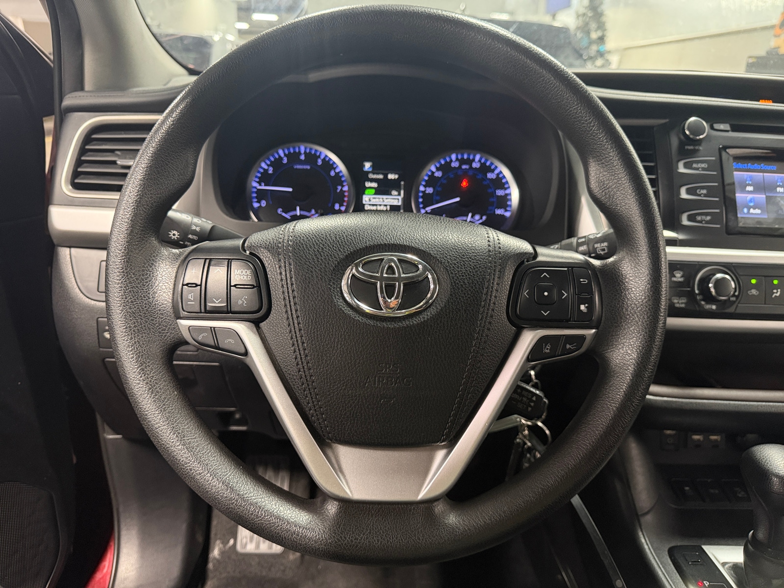 Thumbnail: 2019 Toyota Highlander - 5