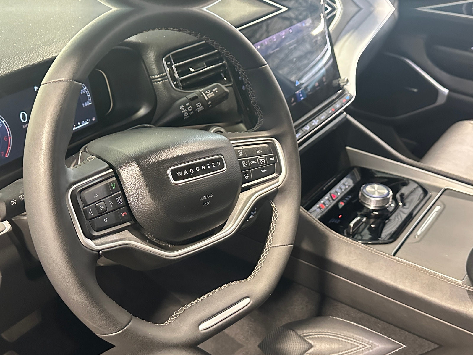 Thumbnail: 2025 Jeep Wagoneer - 4