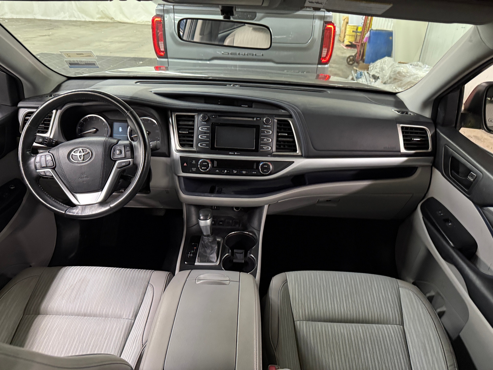 Thumbnail: 2015 Toyota Highlander - 3