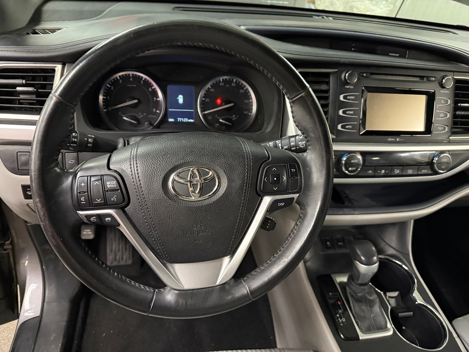 Thumbnail: 2015 Toyota Highlander - 5