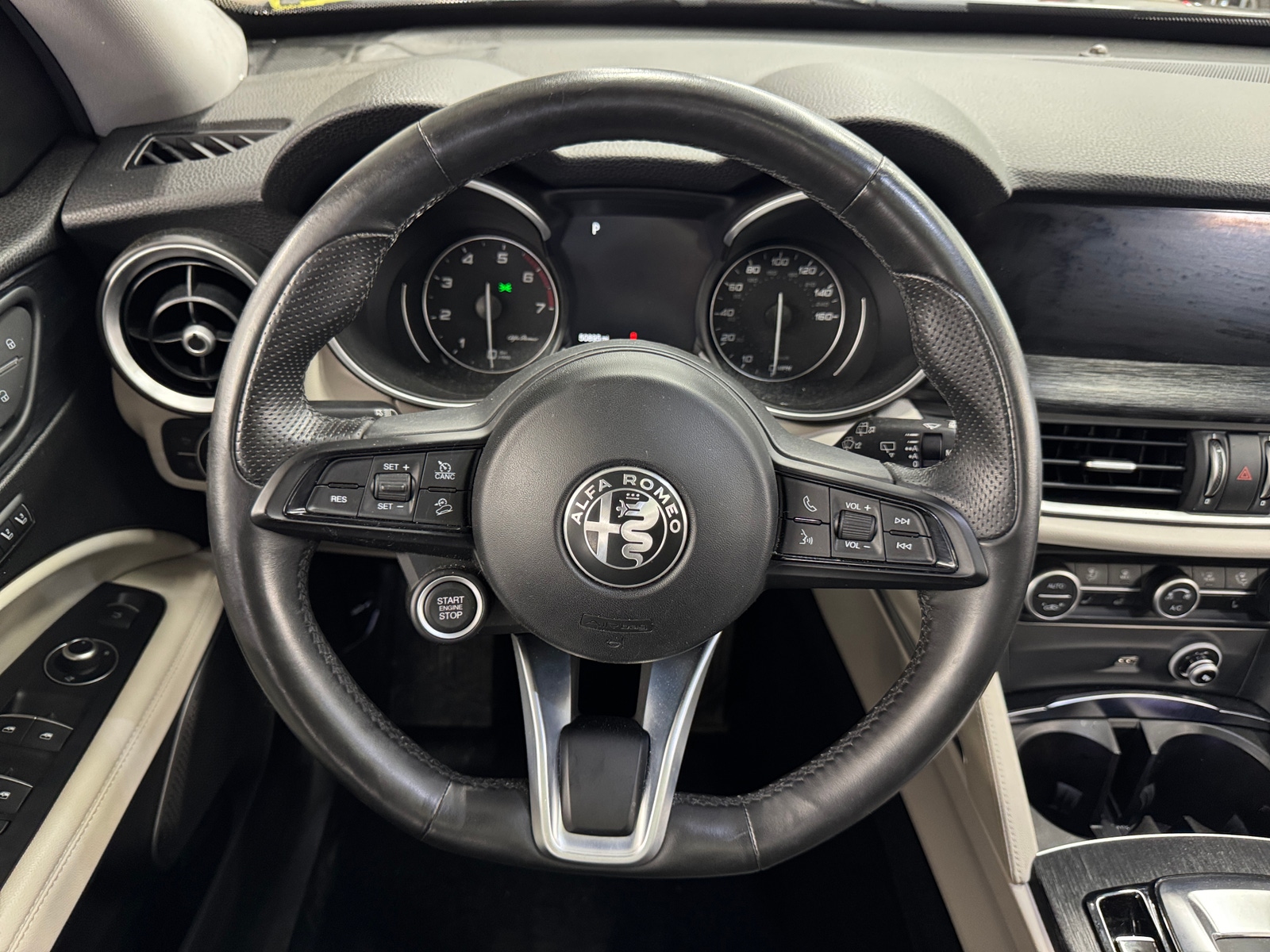 Thumbnail: 2020 Alfa Romeo Stelvio - 4