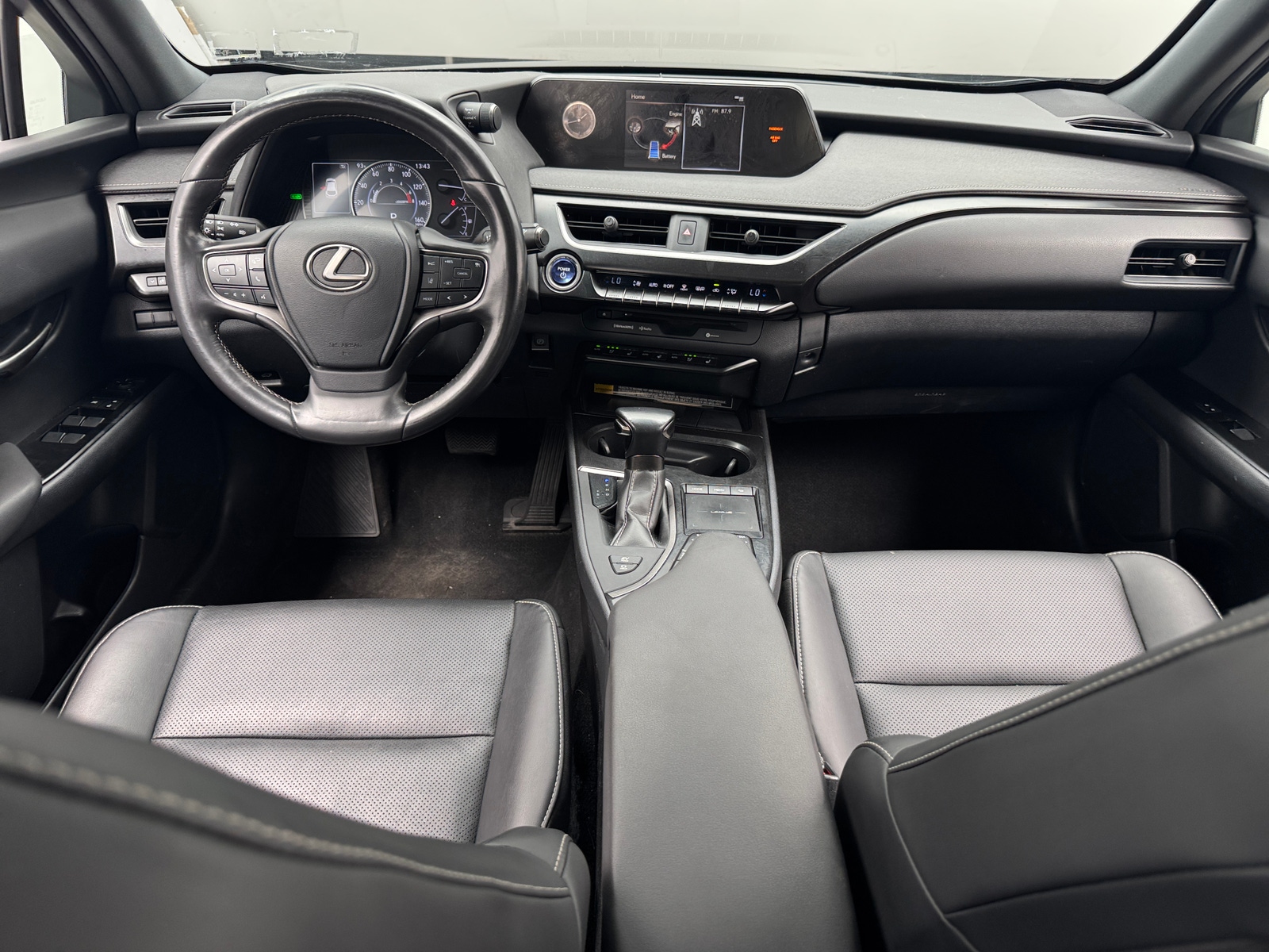 Thumbnail: 2020 Lexus UX - 2