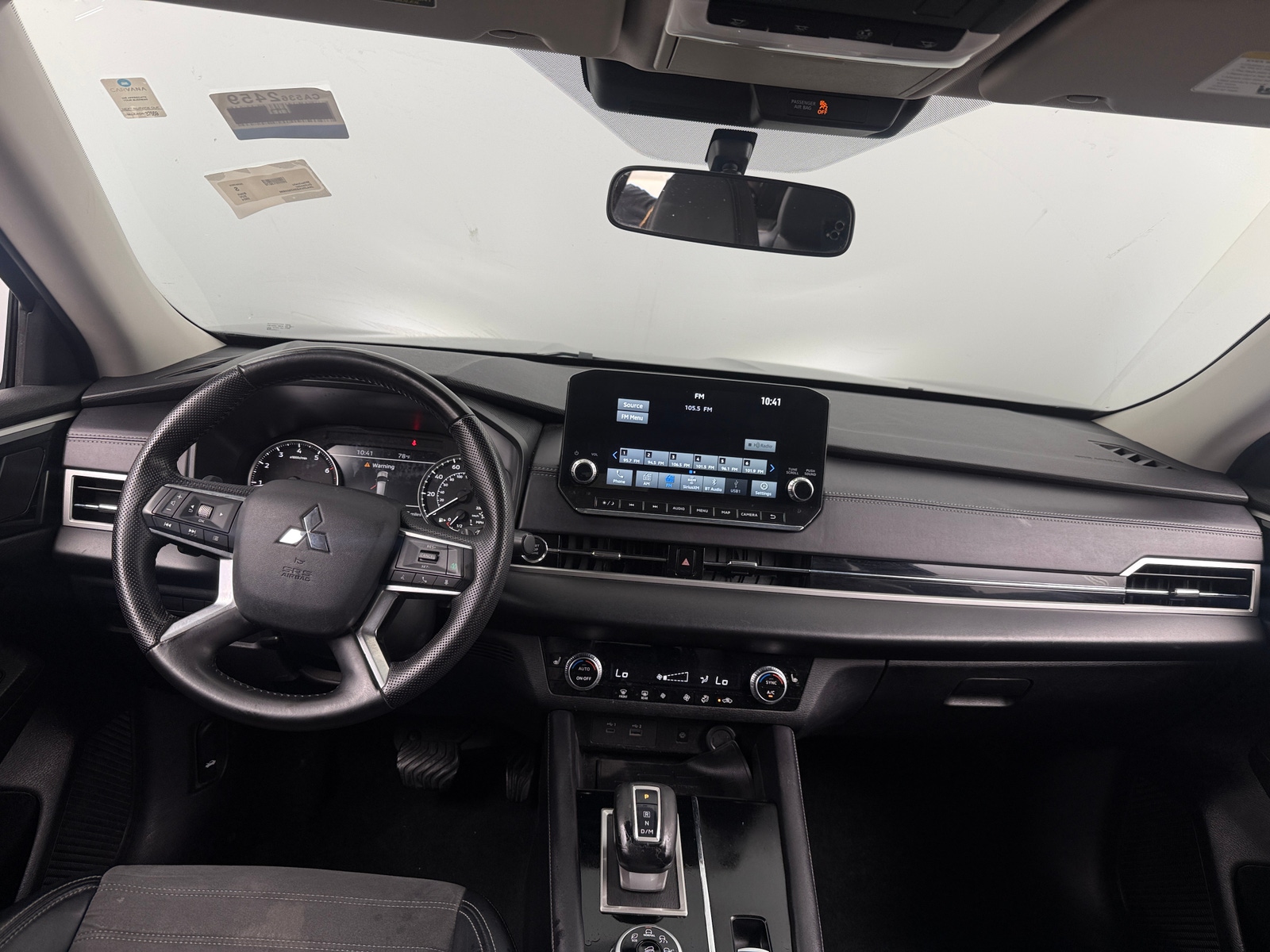 Thumbnail: 2024 Mitsubishi Outlander - 3