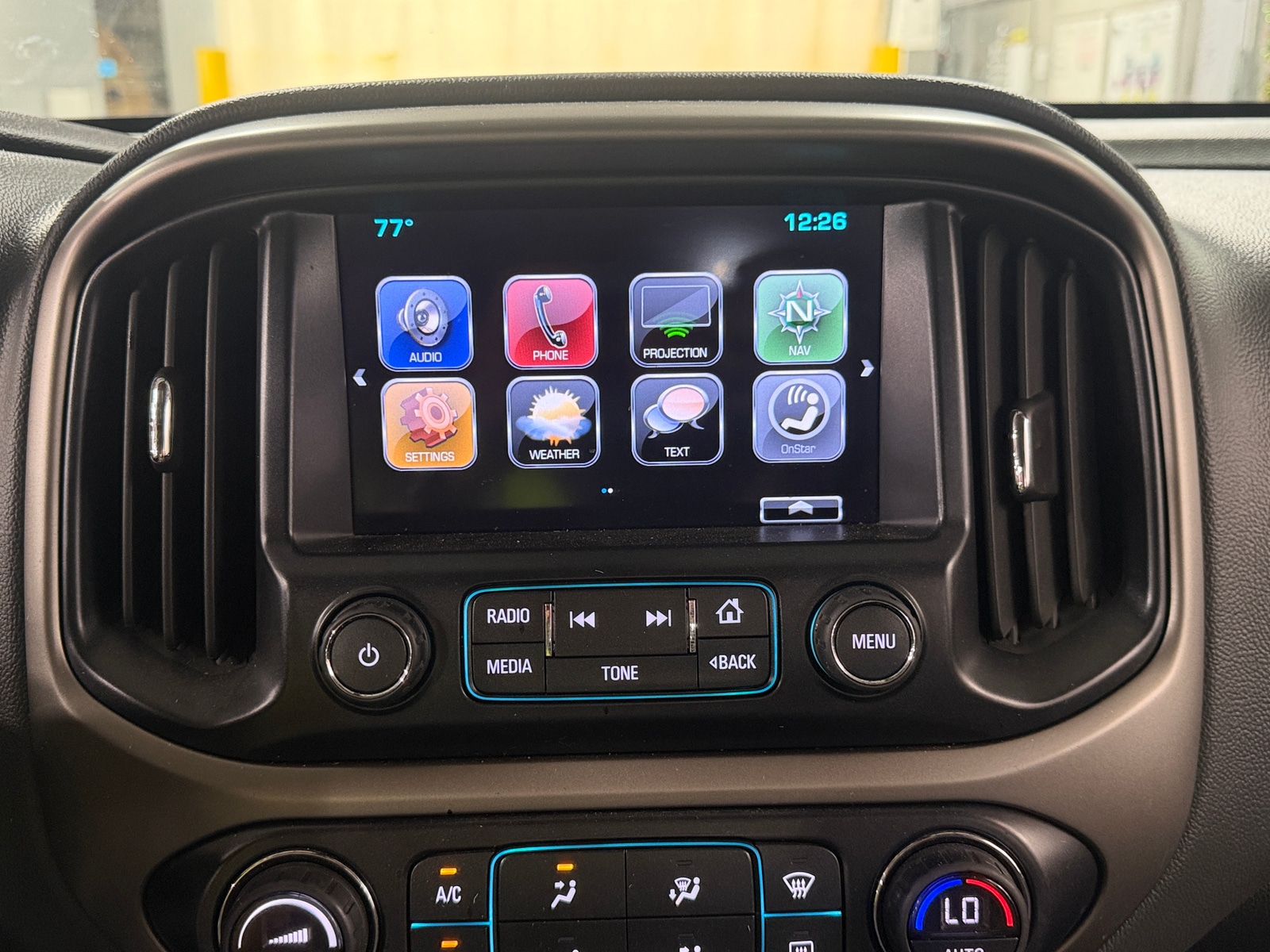 Thumbnail: 2017 Chevrolet Colorado - 3