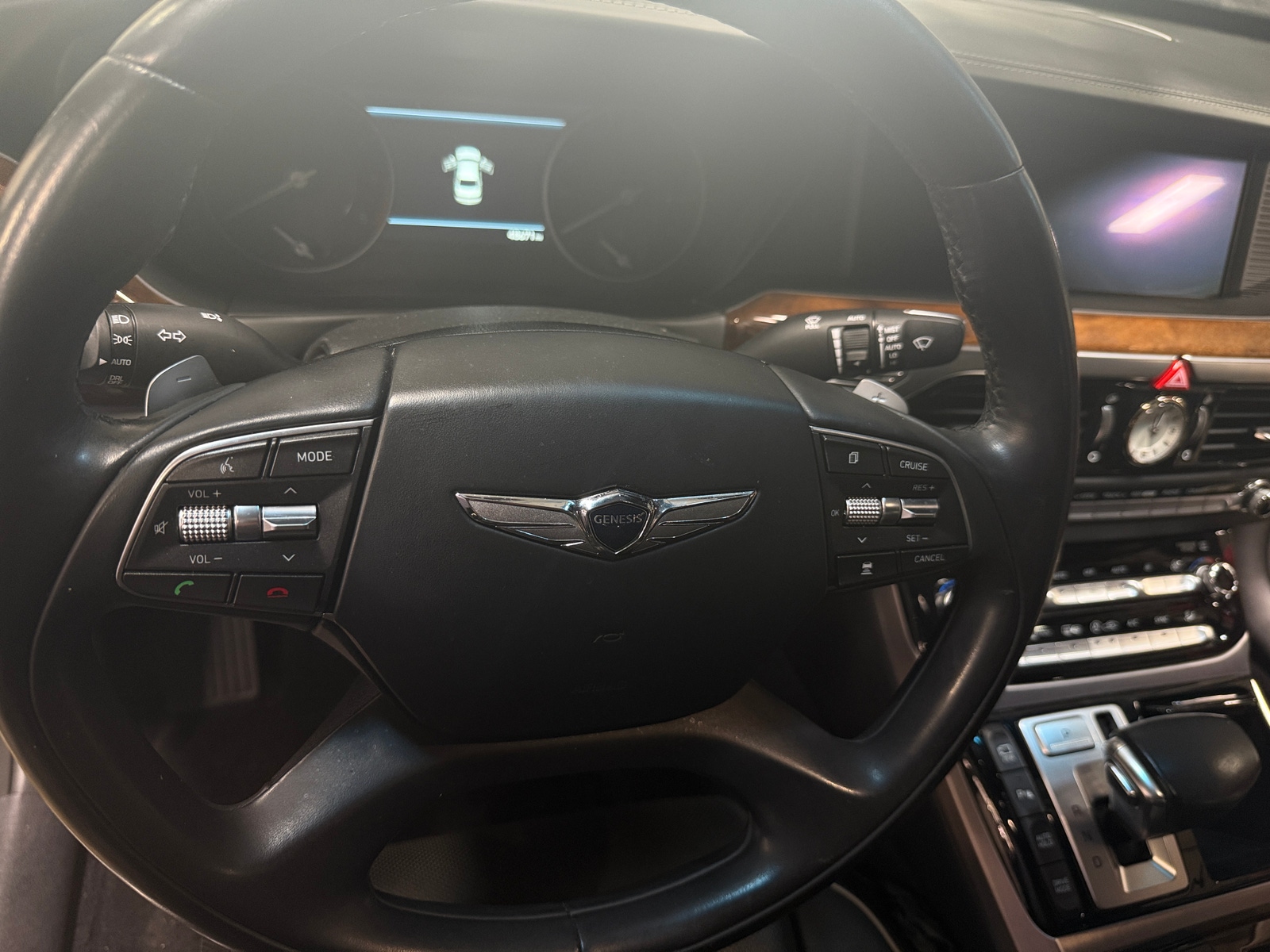 Thumbnail: 2017 Genesis G90 - 4